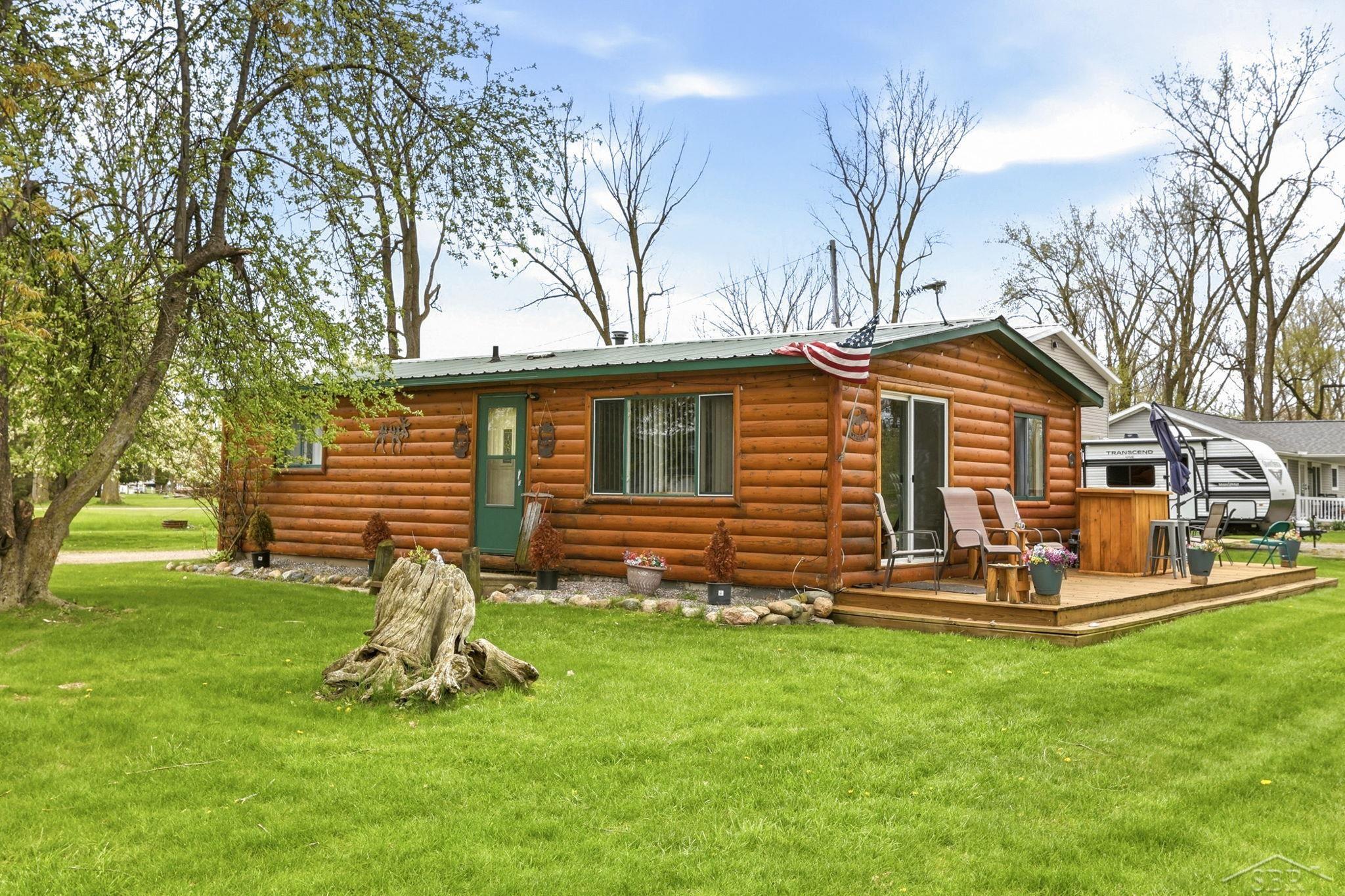 200 Sunrise Property Photo 1
