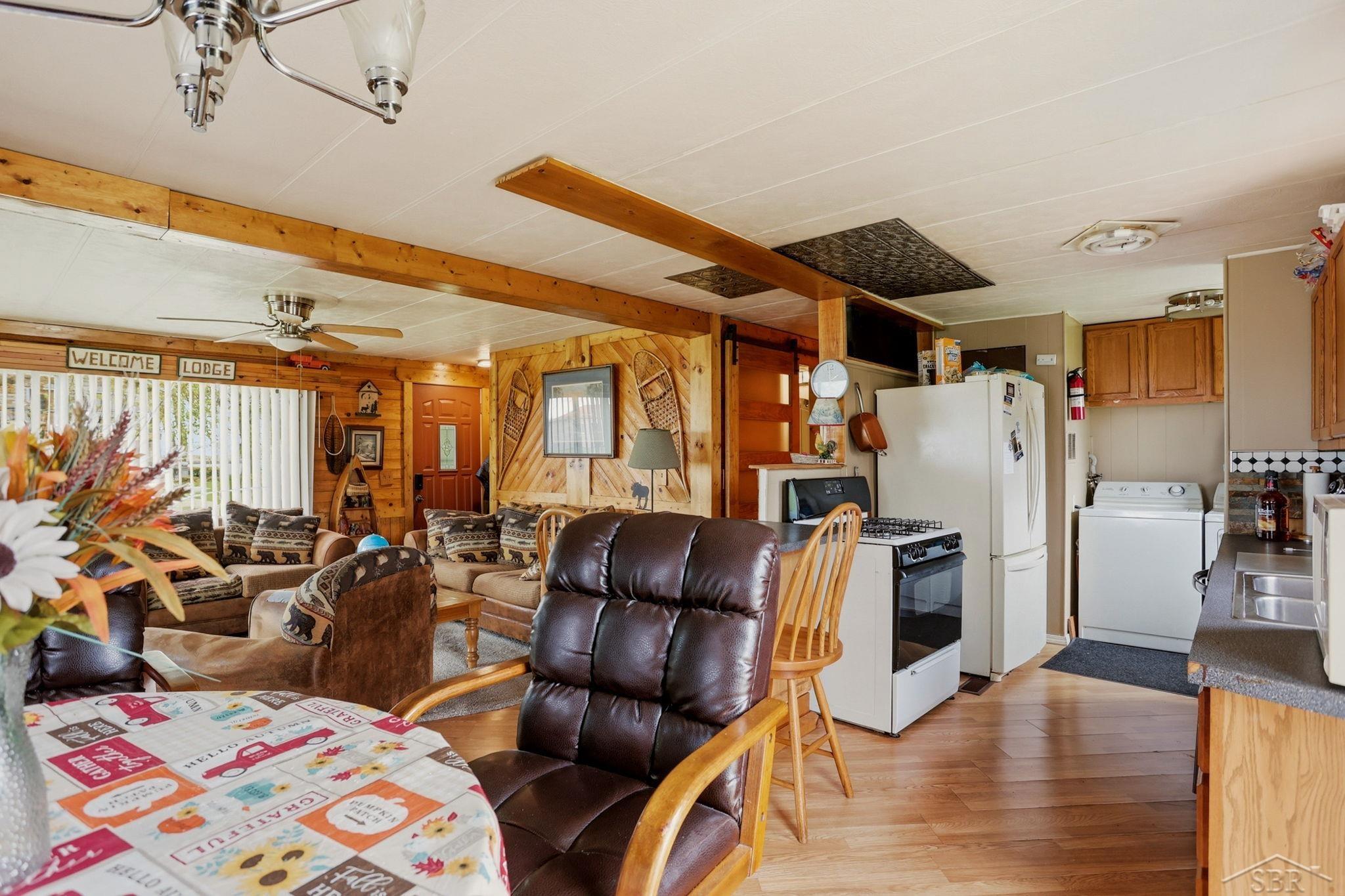 200 Sunrise Property Photo 18