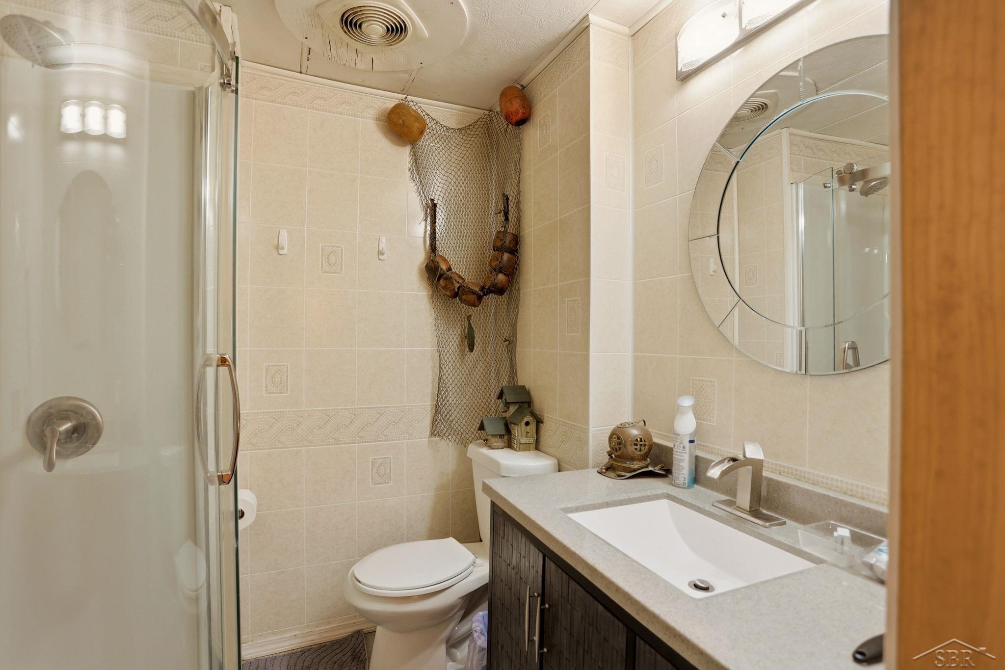 200 Sunrise Property Photo 22