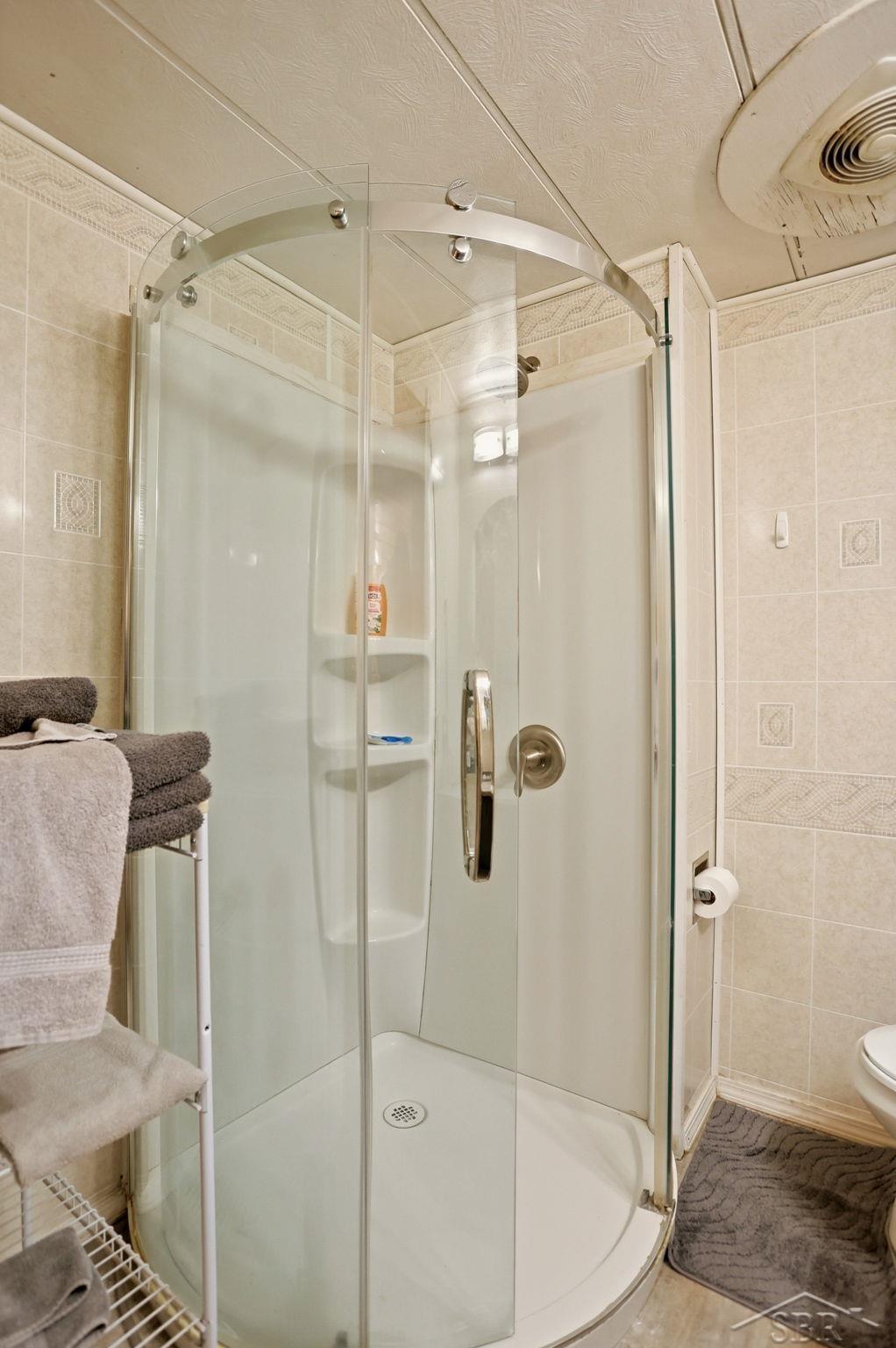 200 Sunrise Property Photo 23