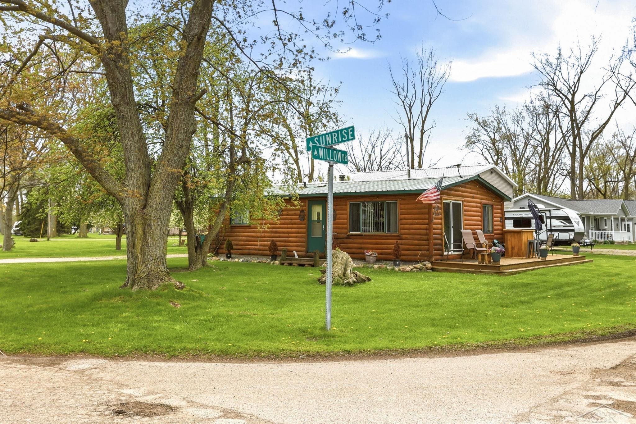 200 Sunrise Property Photo 34