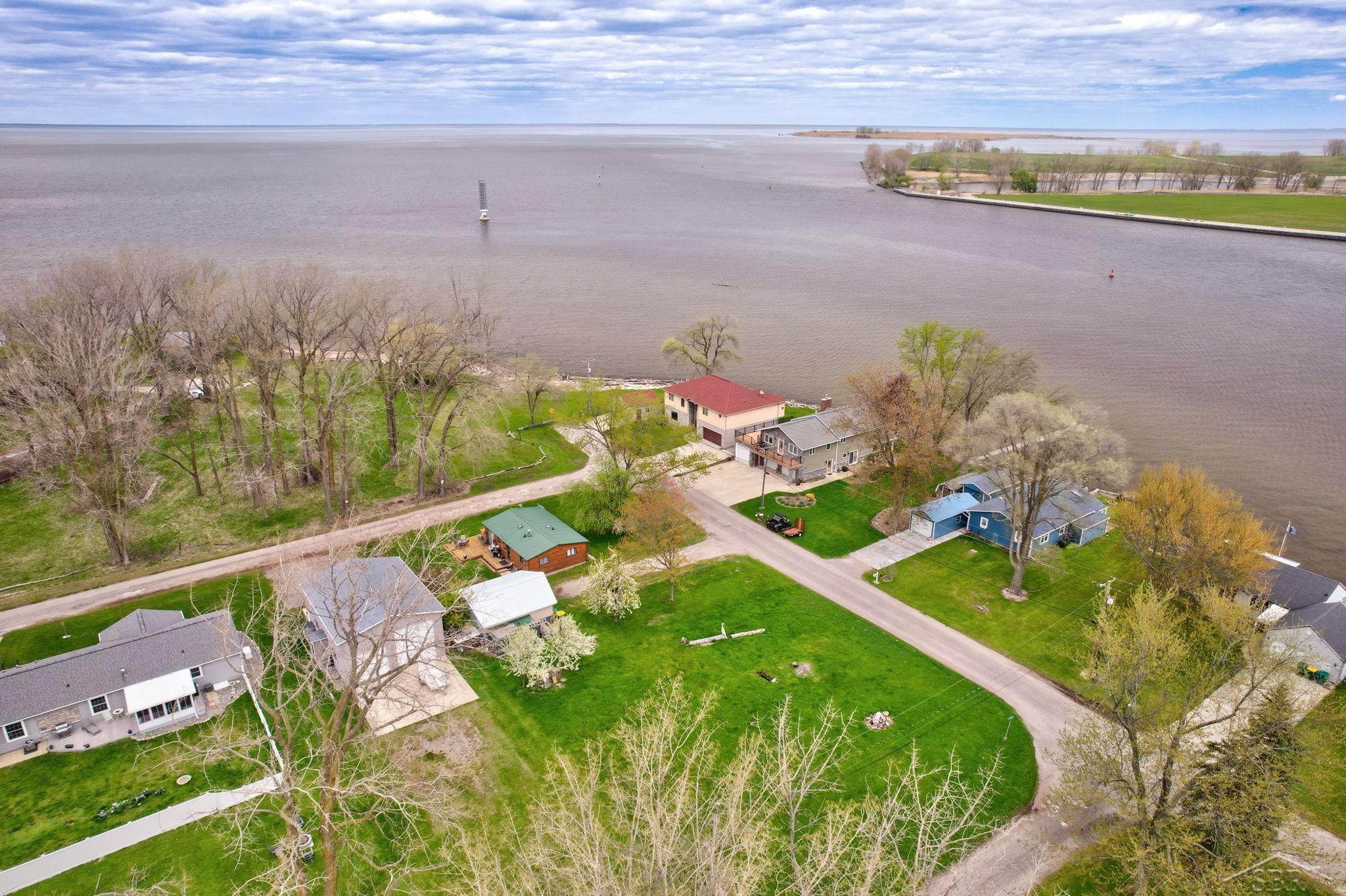 200 Sunrise Property Photo 39