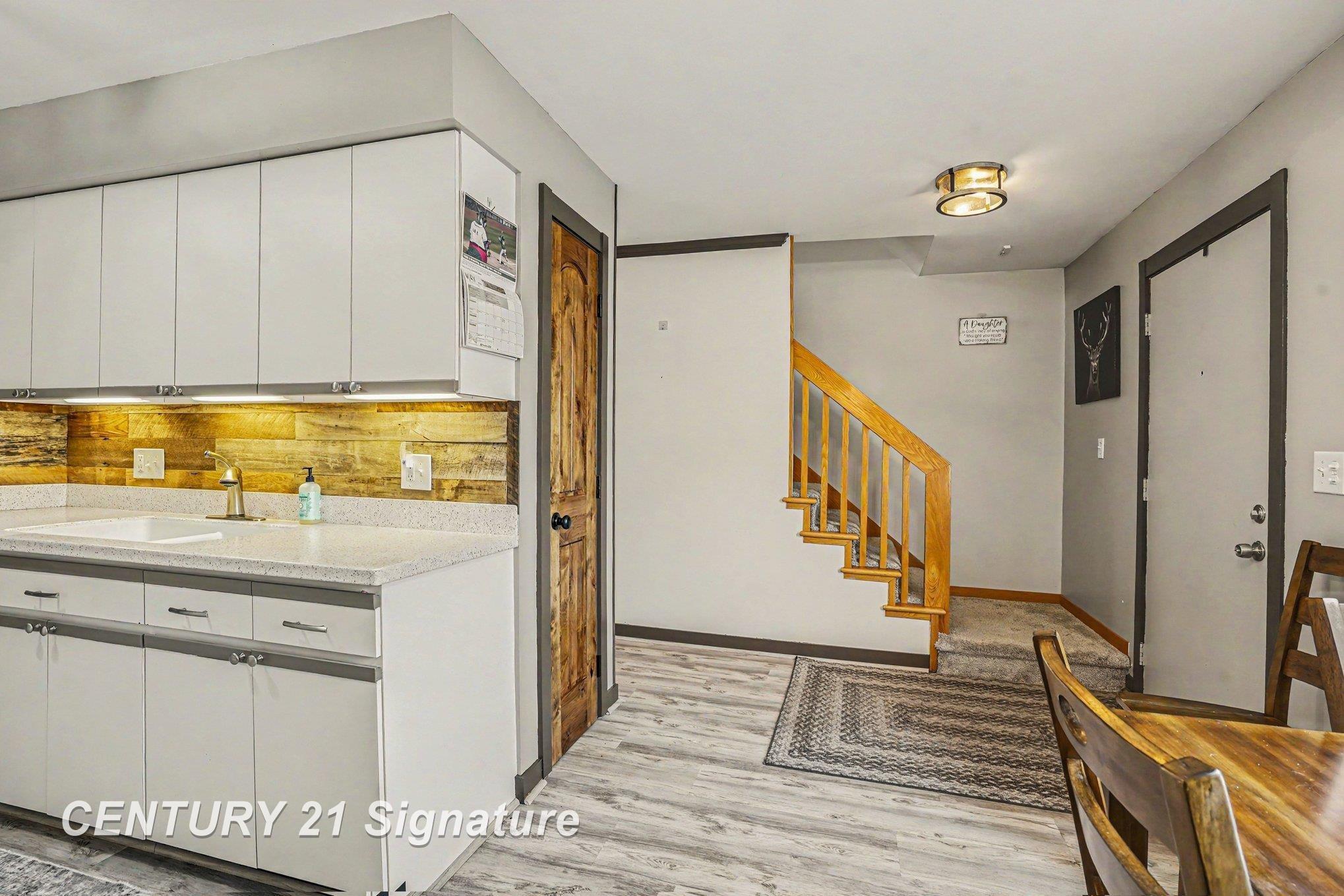 309 Cherryview Drive Property Photo 9