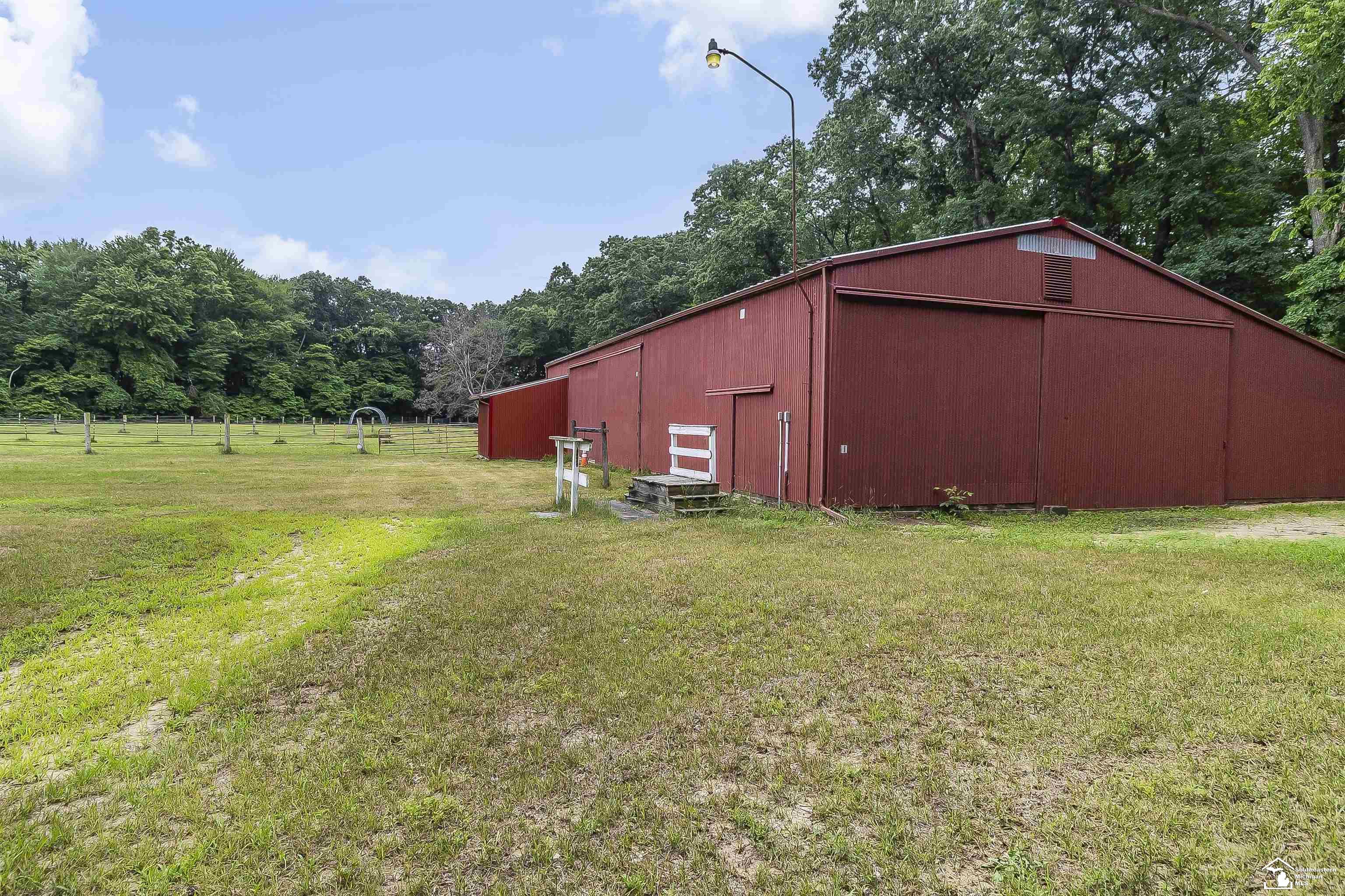 2600 Meanwell Road Property Photo 5
