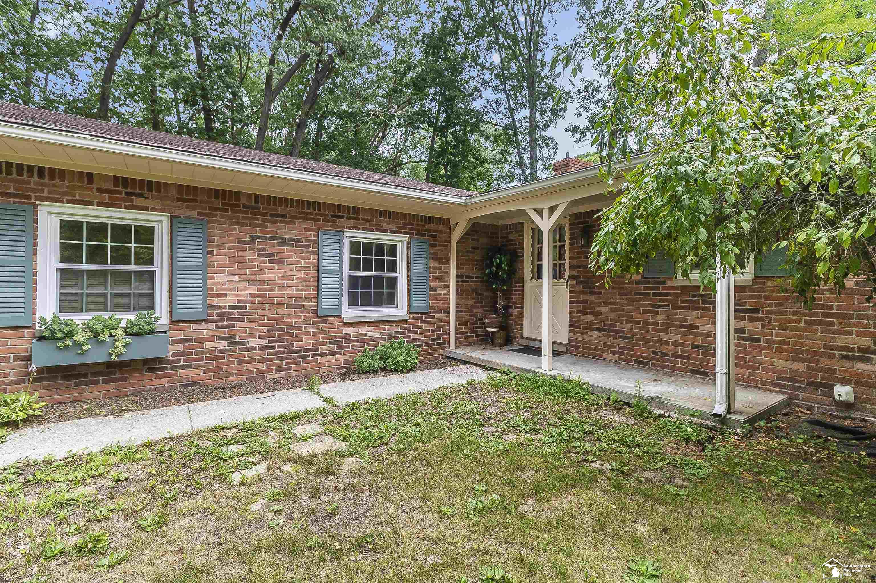 2600 Meanwell Road Property Photo 7