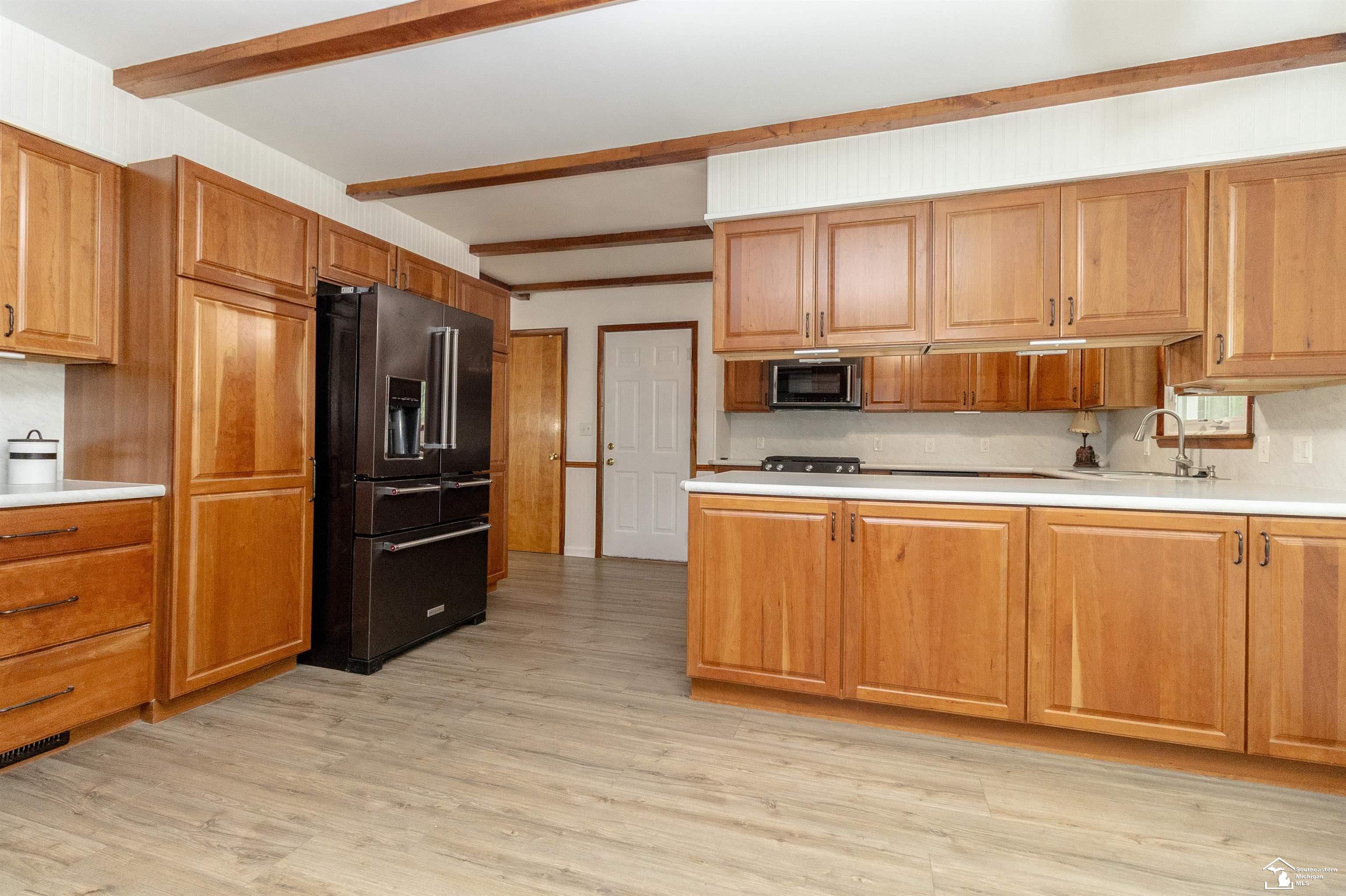 2600 Meanwell Road Property Photo 11