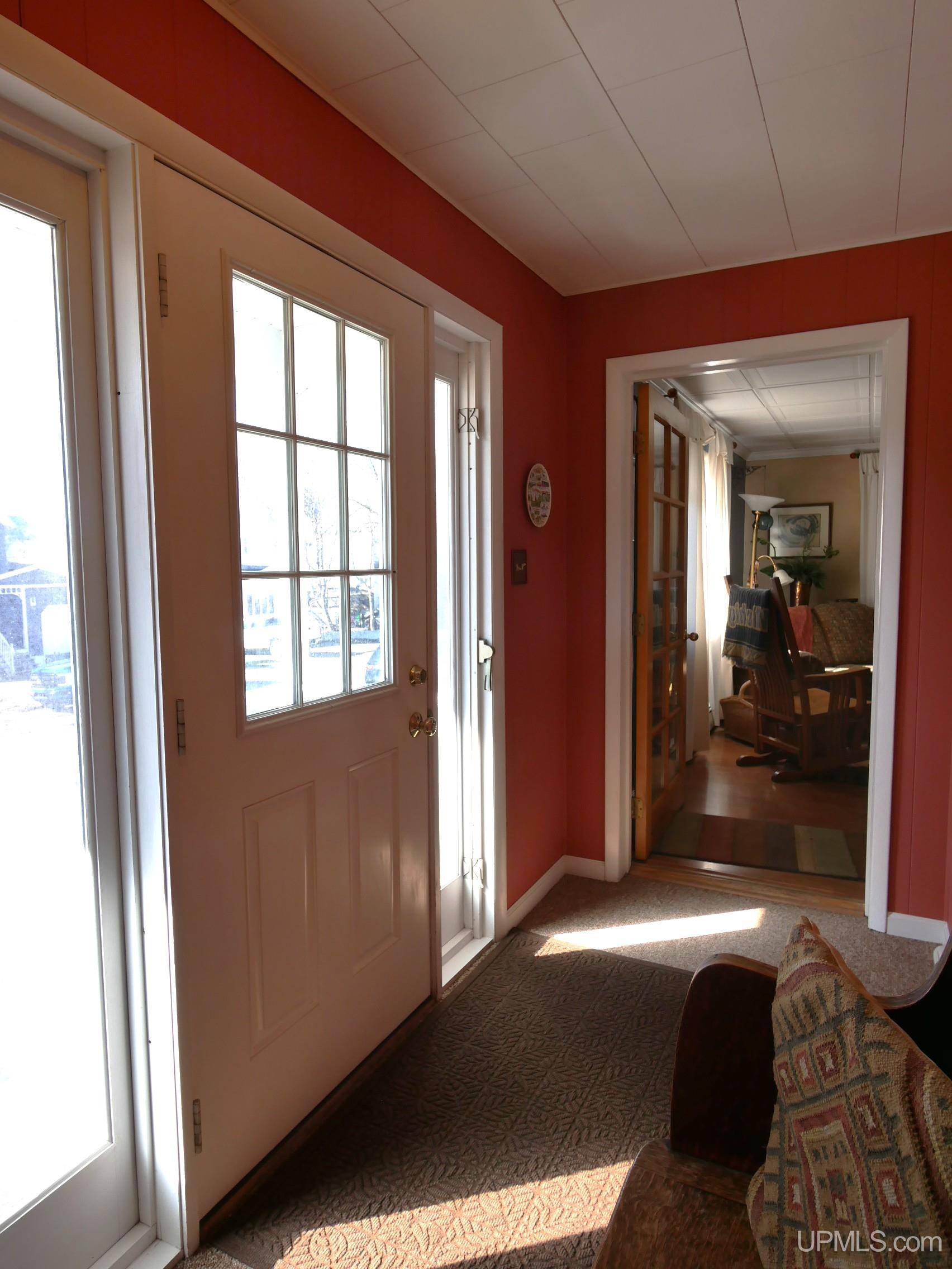 118 Iroquois Street Property Photo 4