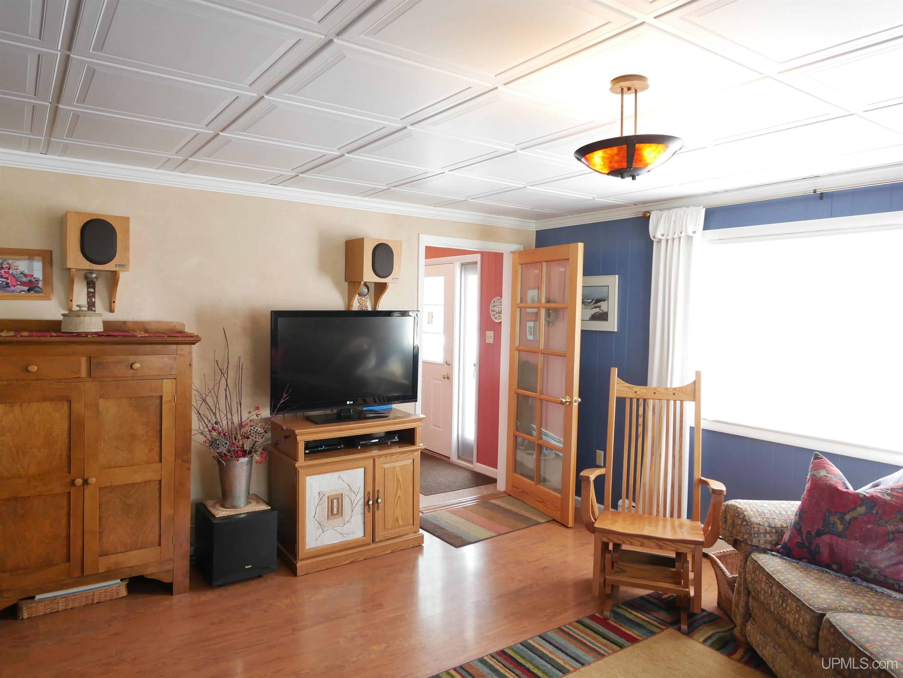 118 Iroquois Street Property Photo 5