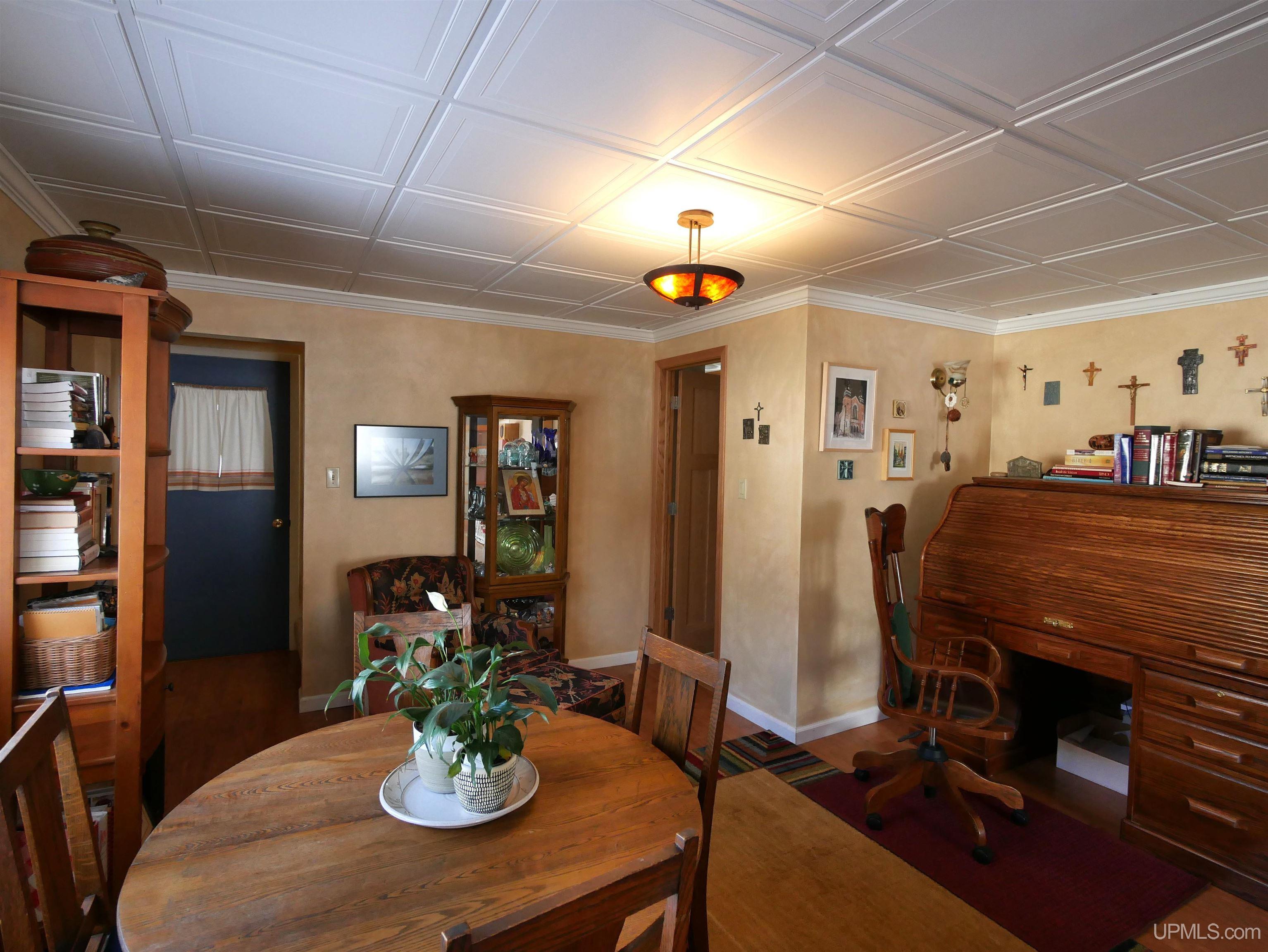 118 Iroquois Street Property Photo 9