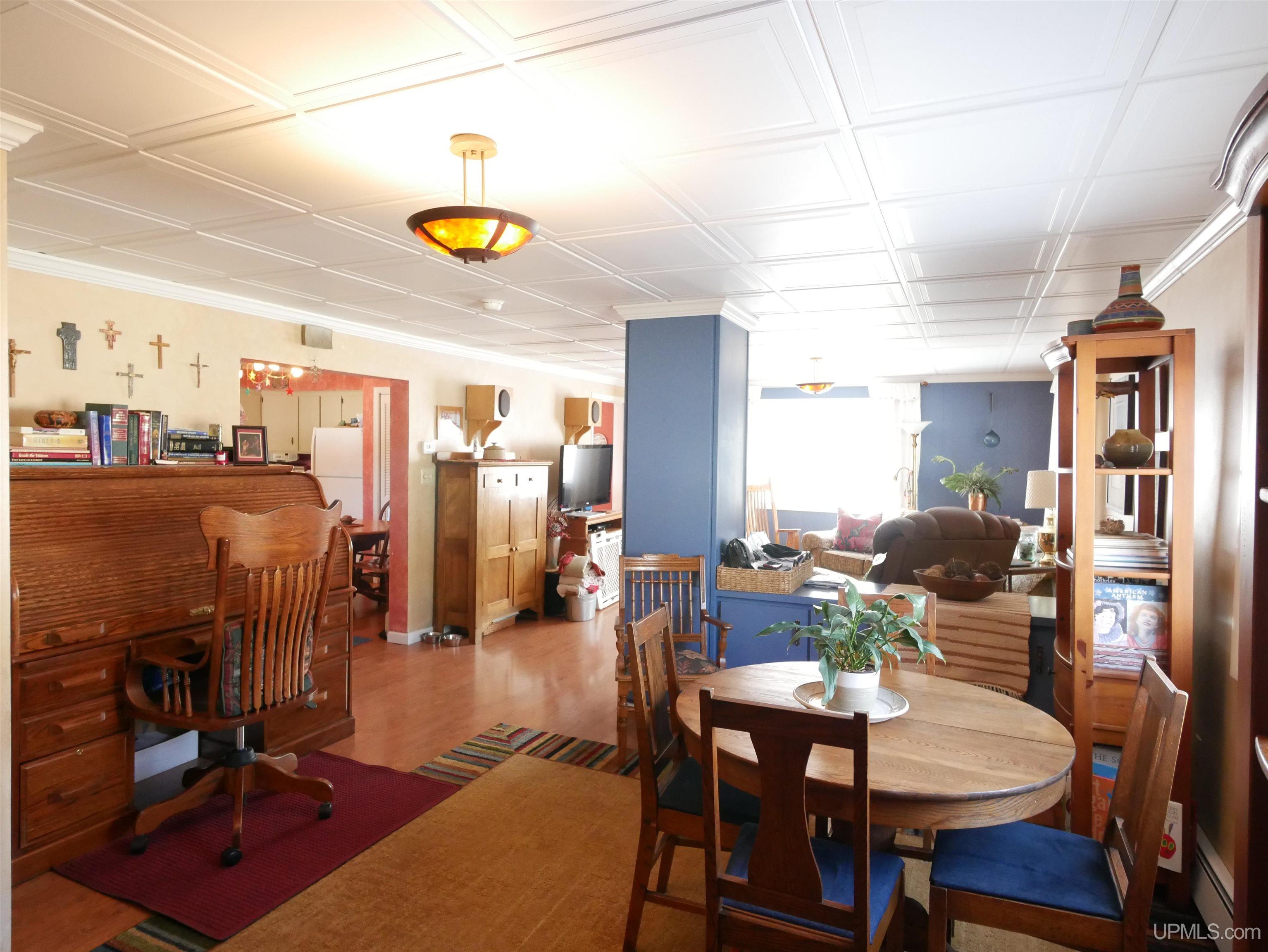 118 Iroquois Street Property Photo 11