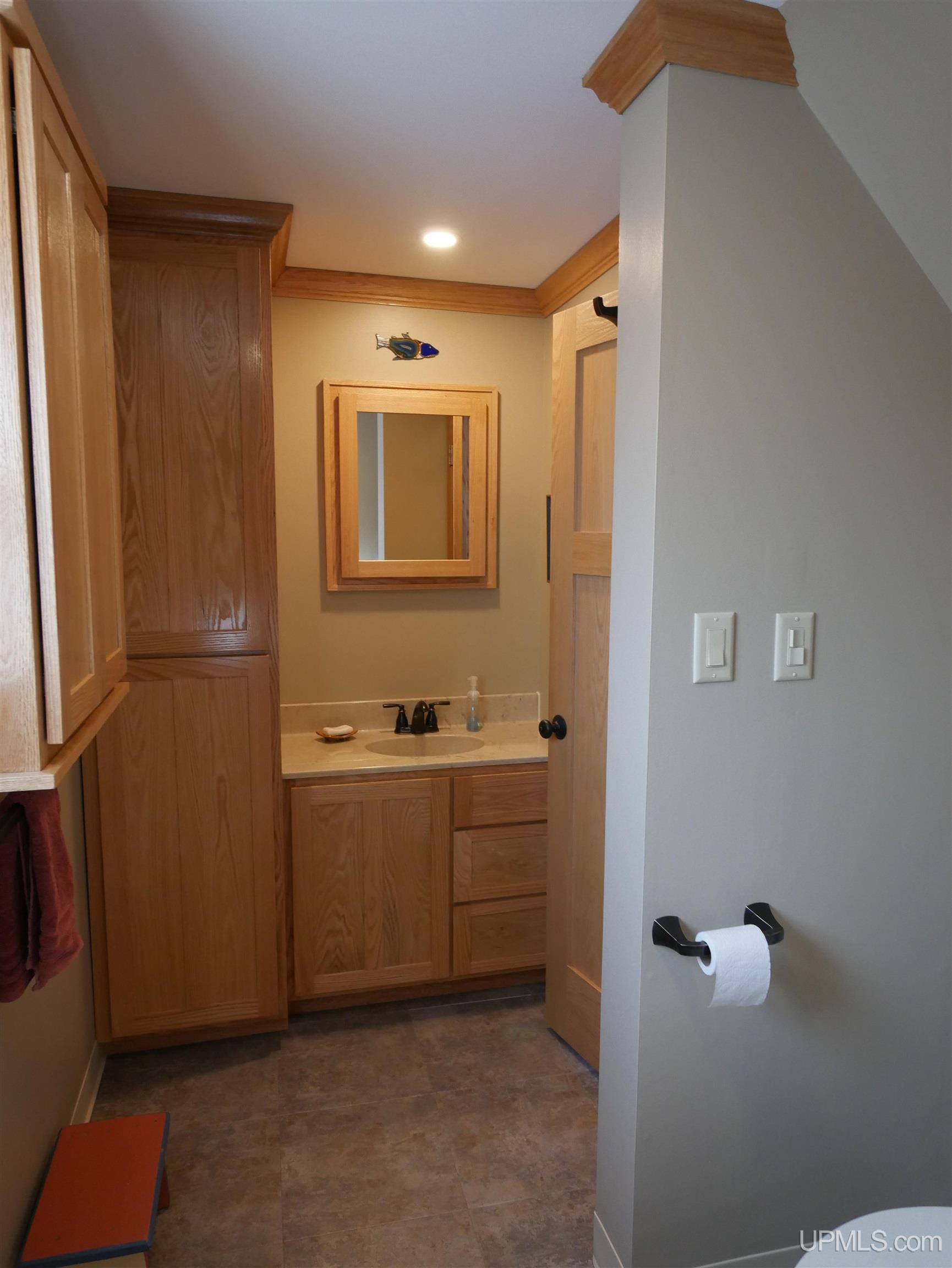 118 Iroquois Street Property Photo 19