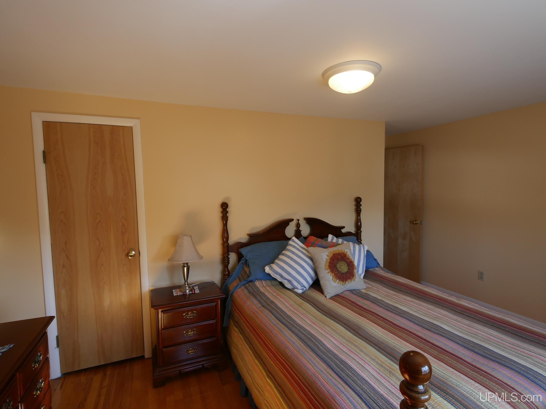 118 Iroquois Street Property Photo 29