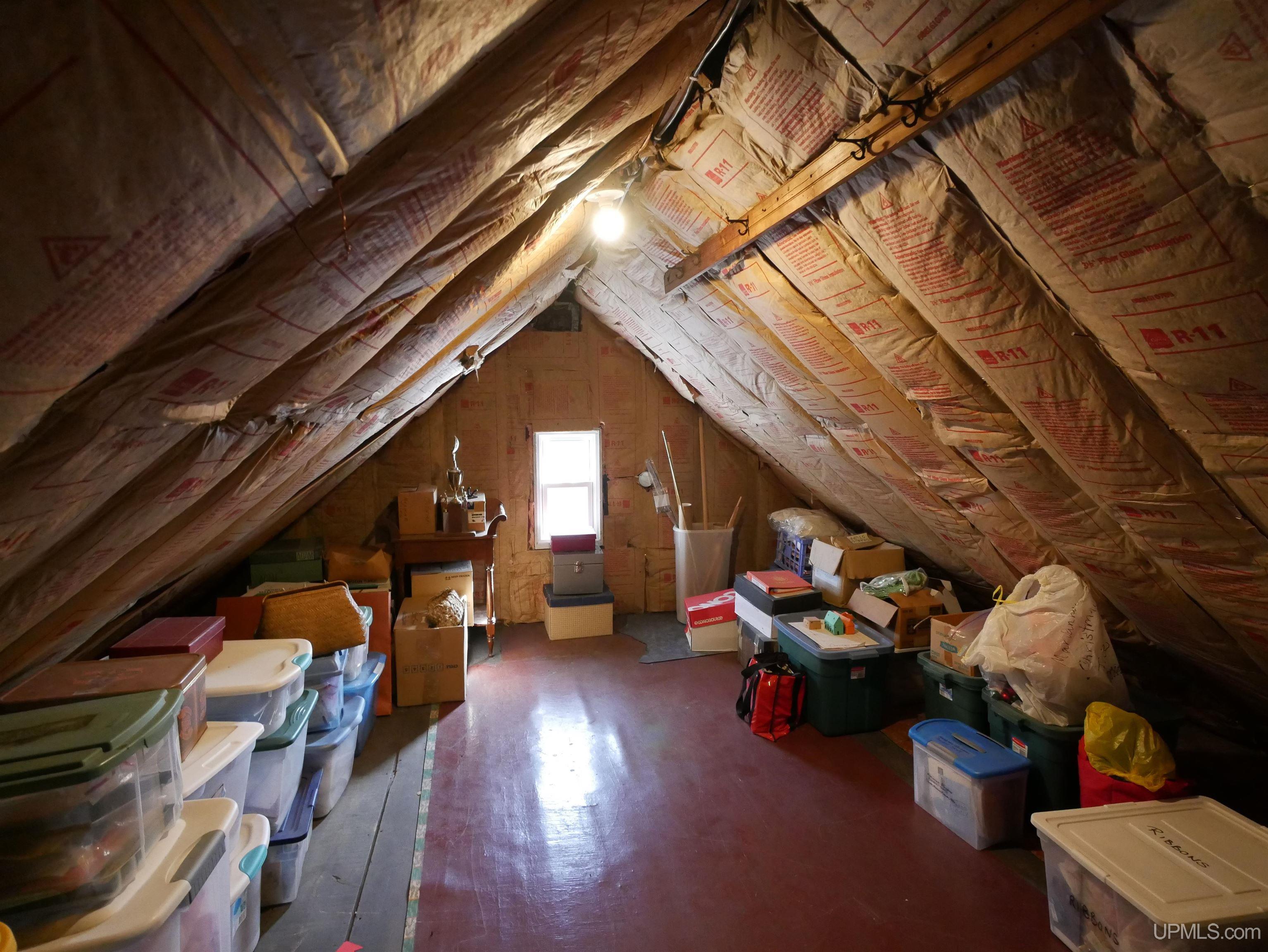 118 Iroquois Street Property Photo 35