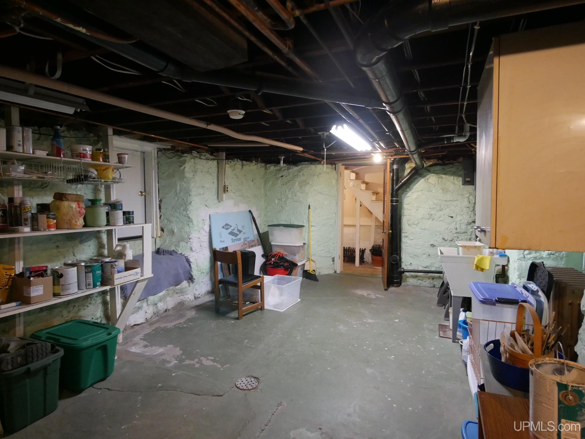 118 Iroquois Street Property Photo 37