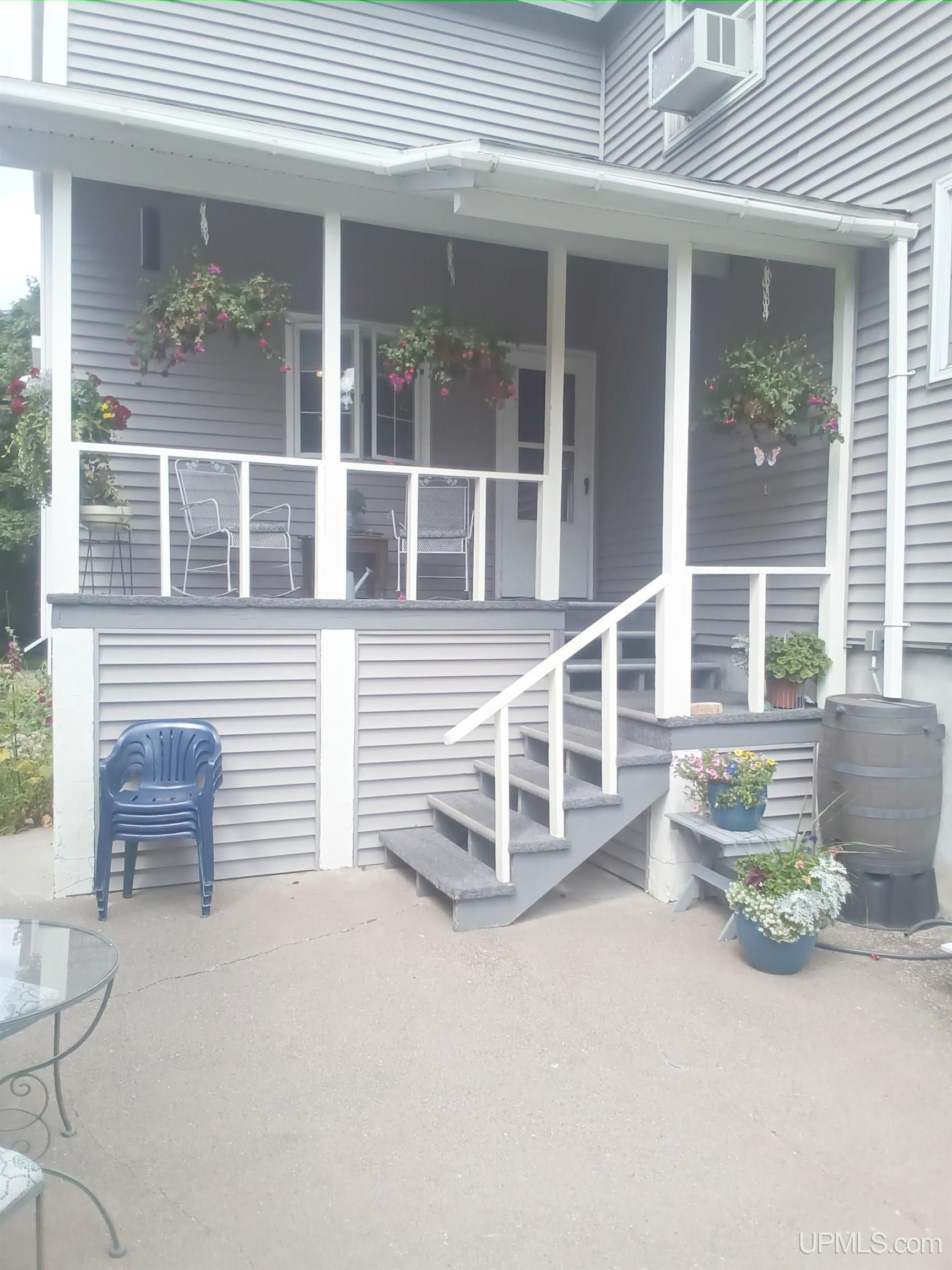 118 Iroquois Street Property Photo 51
