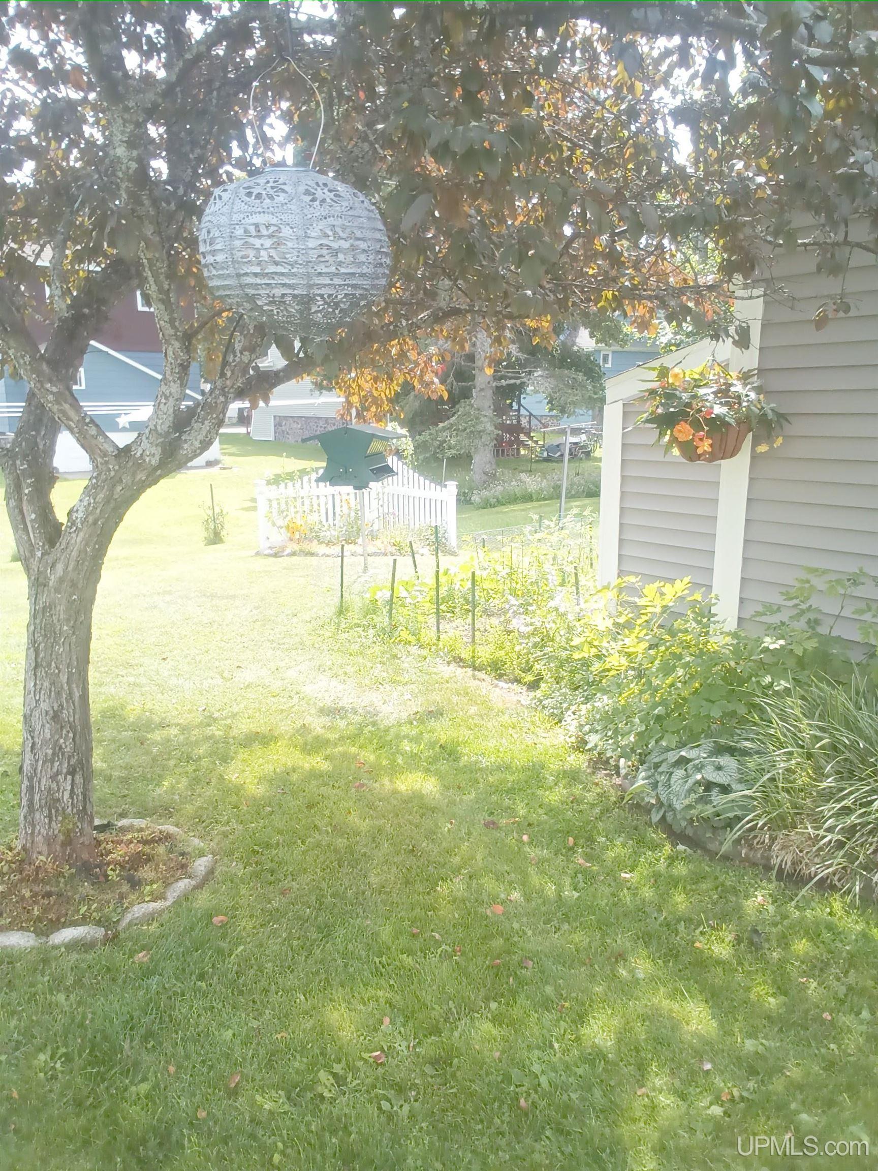 118 Iroquois Street Property Photo 55