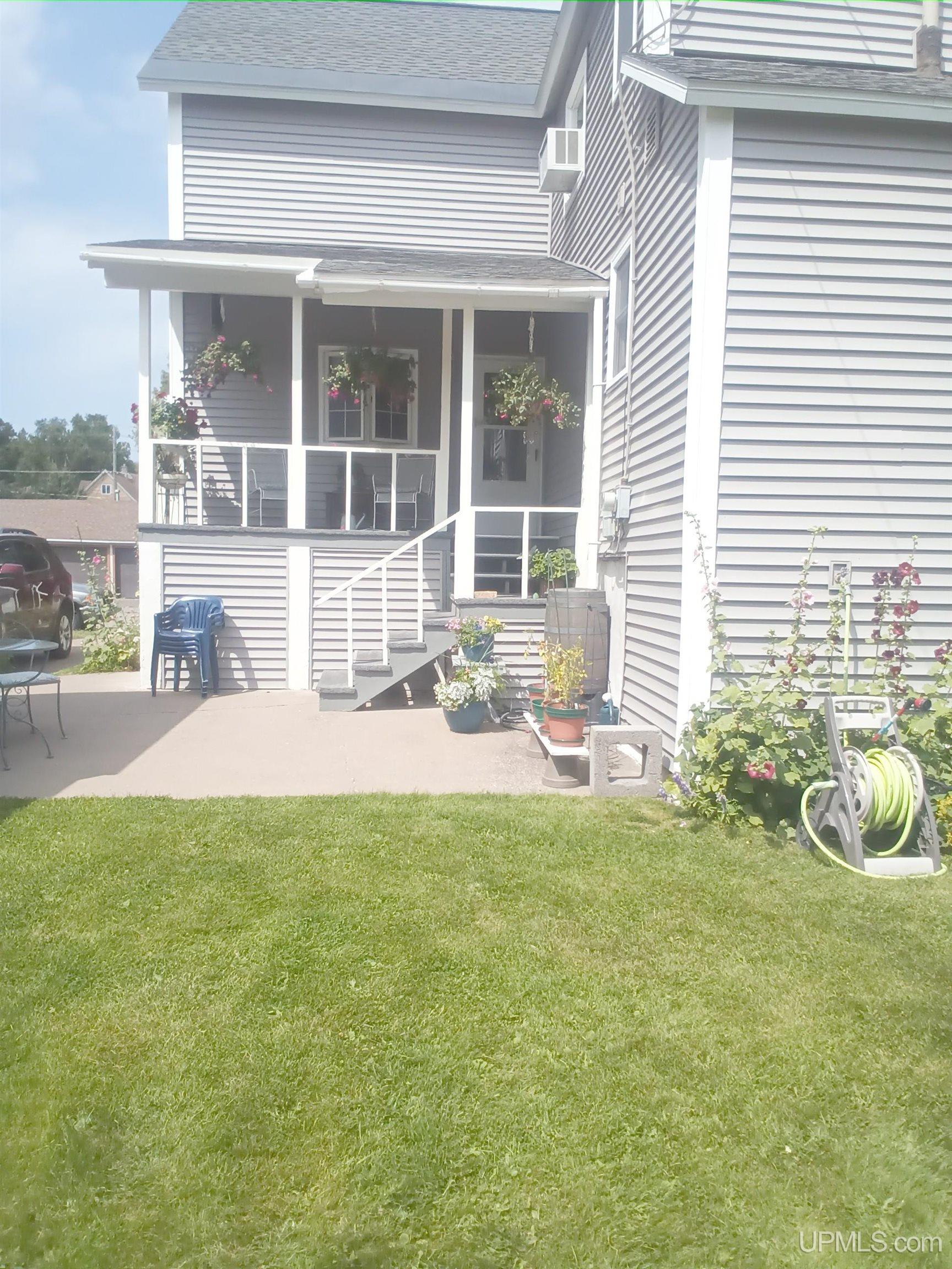 118 Iroquois Street Property Photo 56