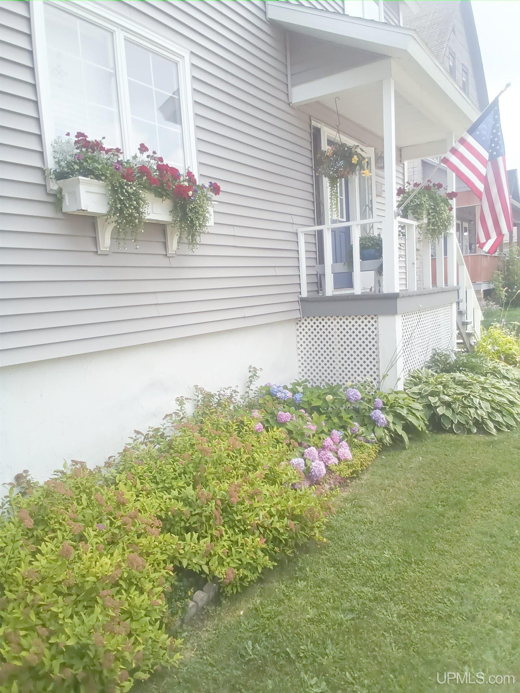 118 Iroquois Street Property Photo 58