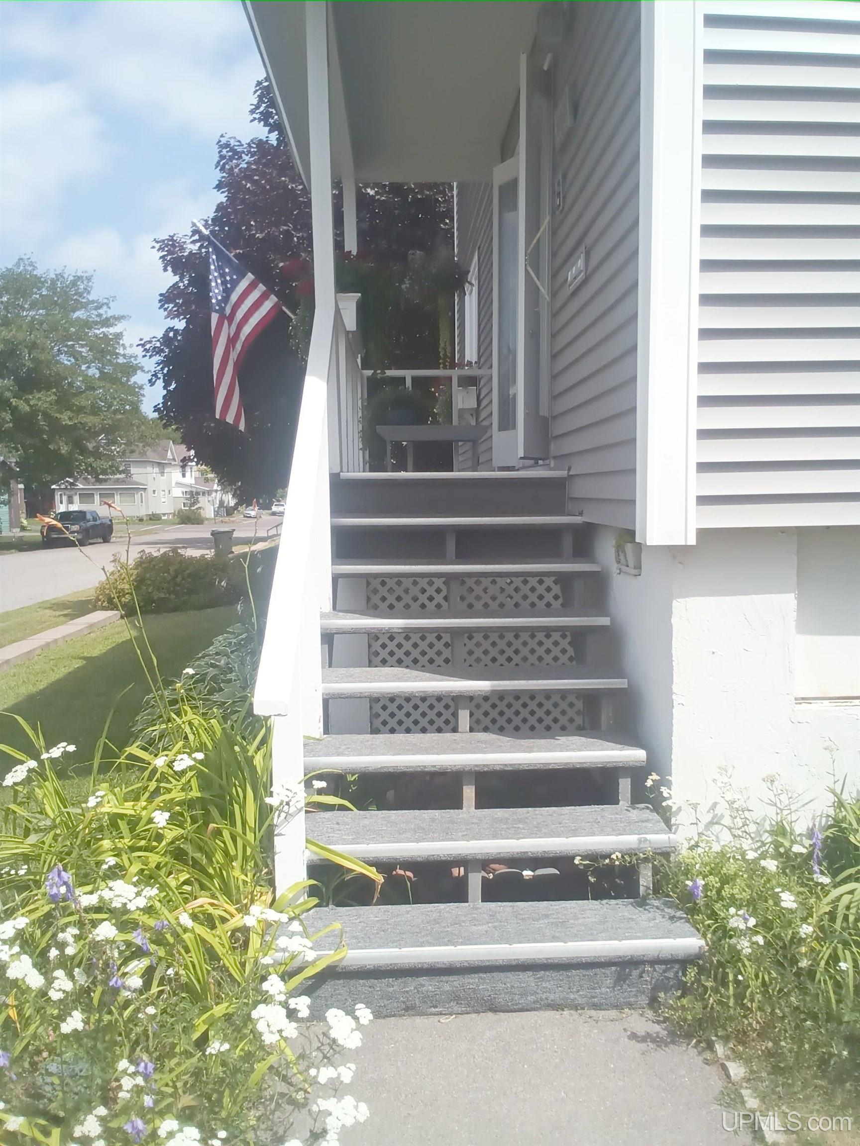 118 Iroquois Street Property Photo 61
