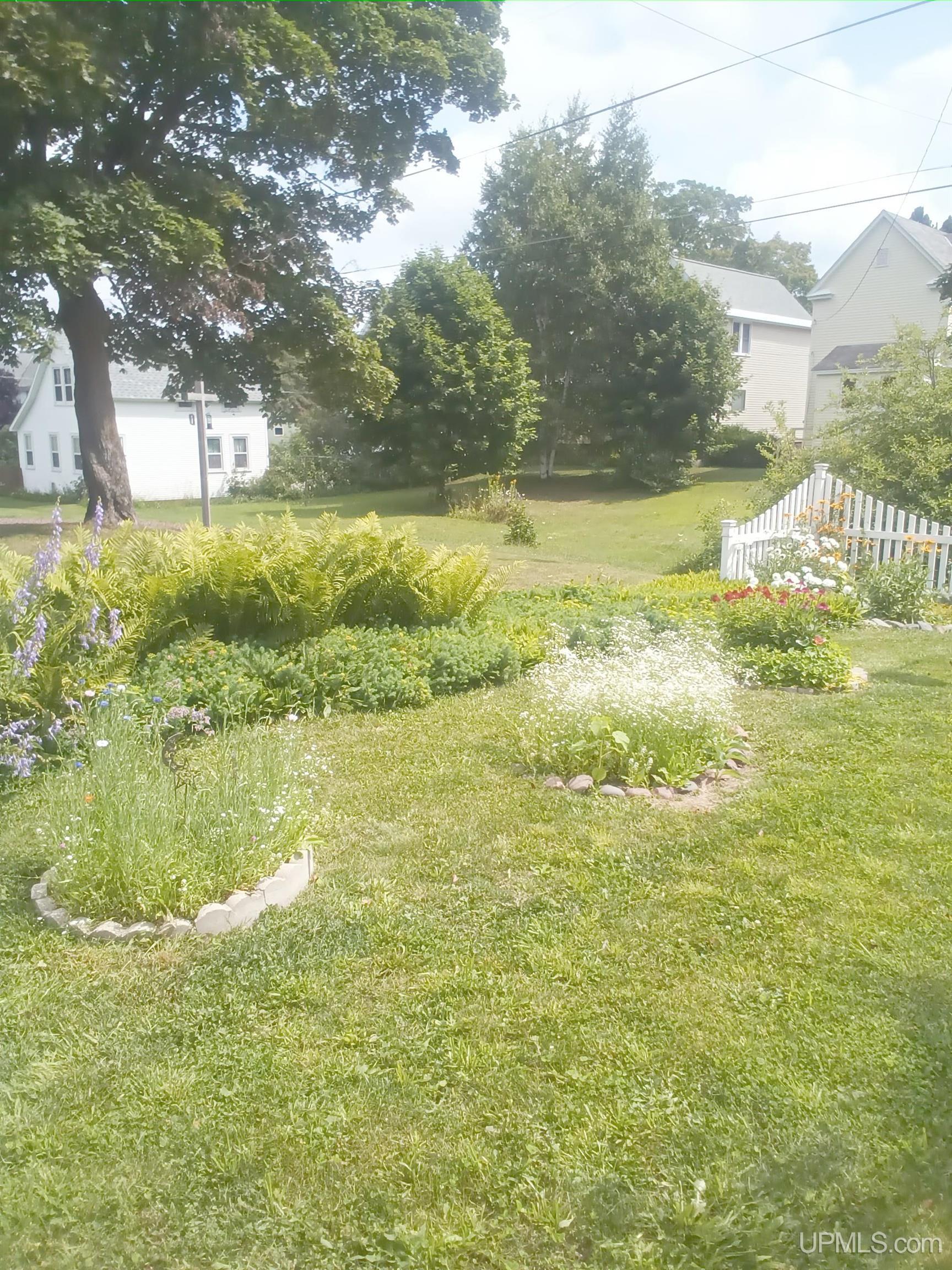 118 Iroquois Street Property Photo 62