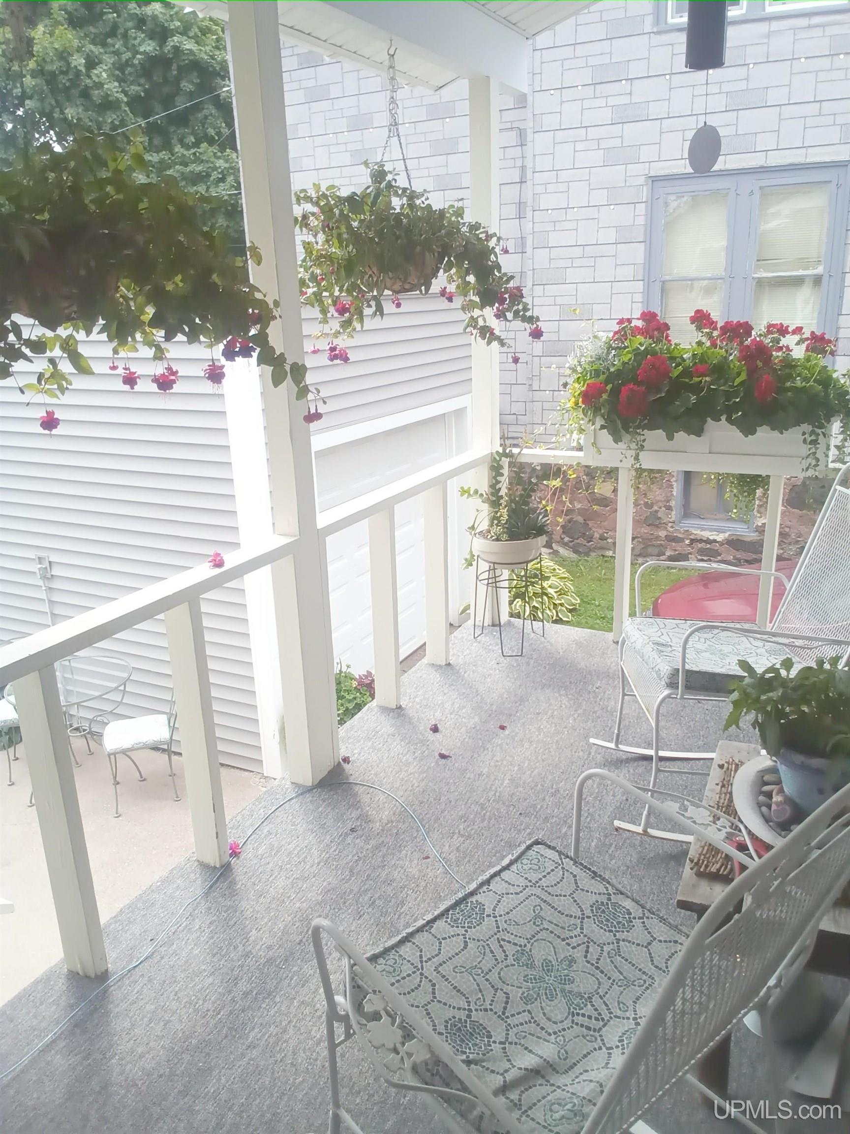 118 Iroquois Street Property Photo 64