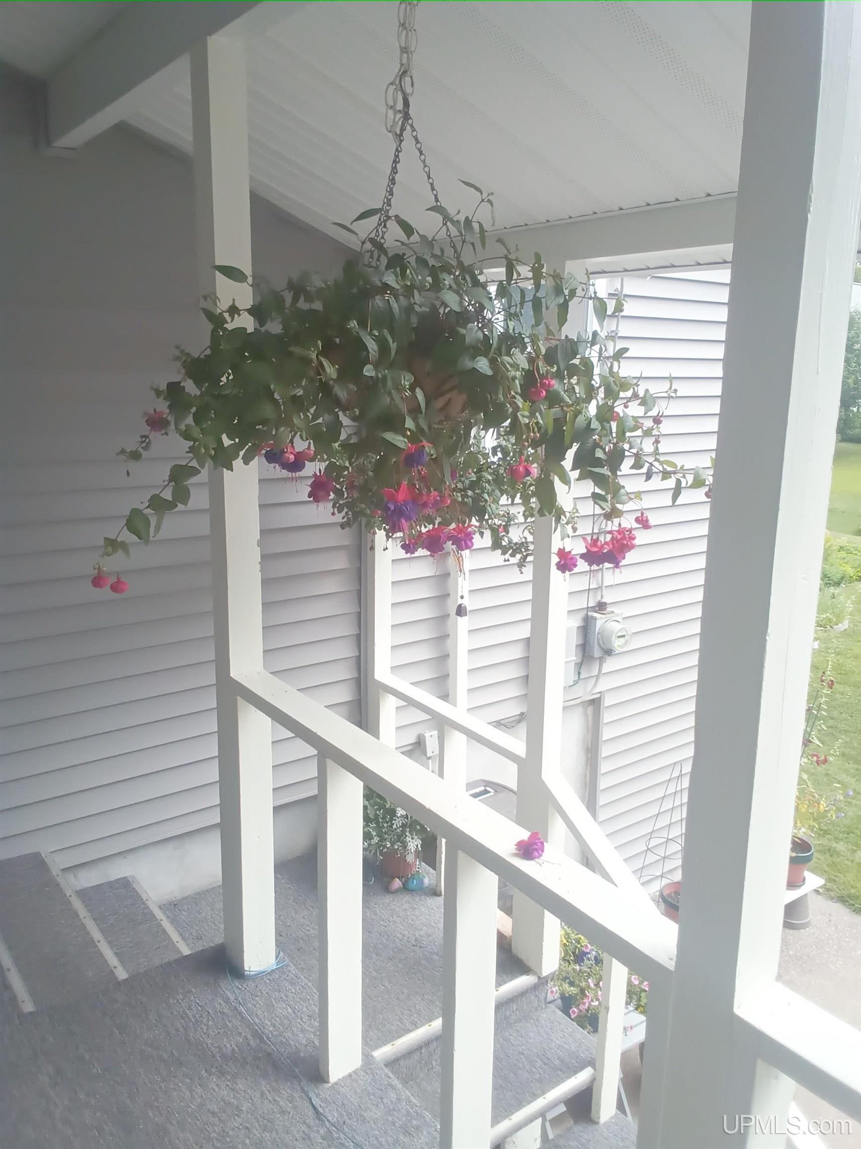 118 Iroquois Street Property Photo 65
