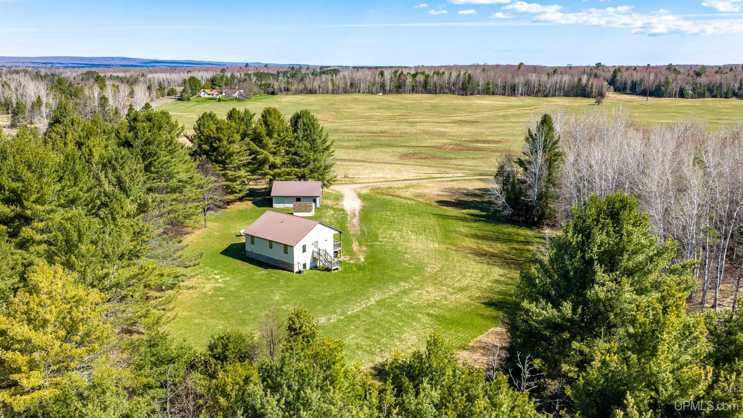 33490 Tapiola Road Property Photo 3