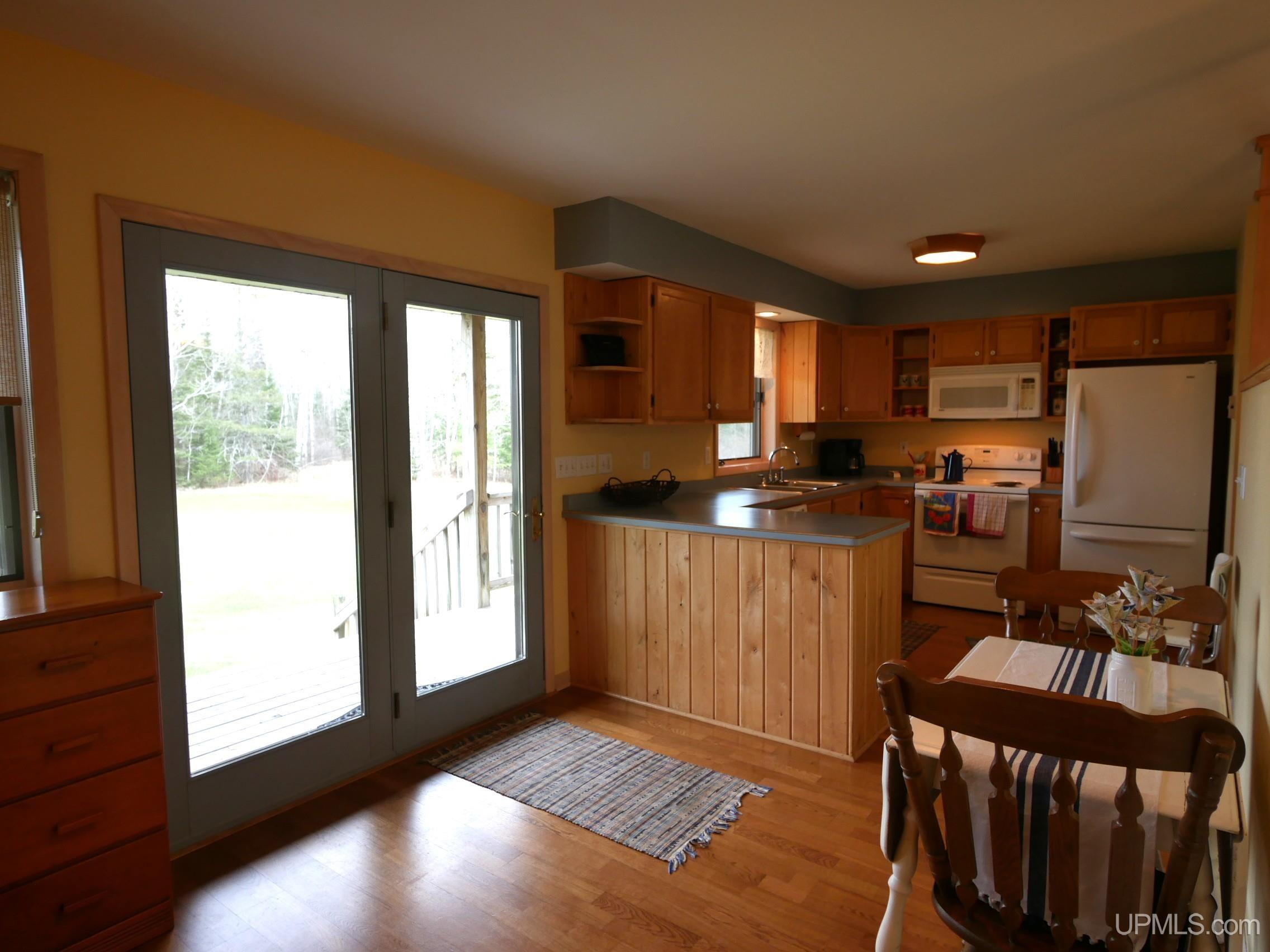 33490 Tapiola Road Property Photo 5