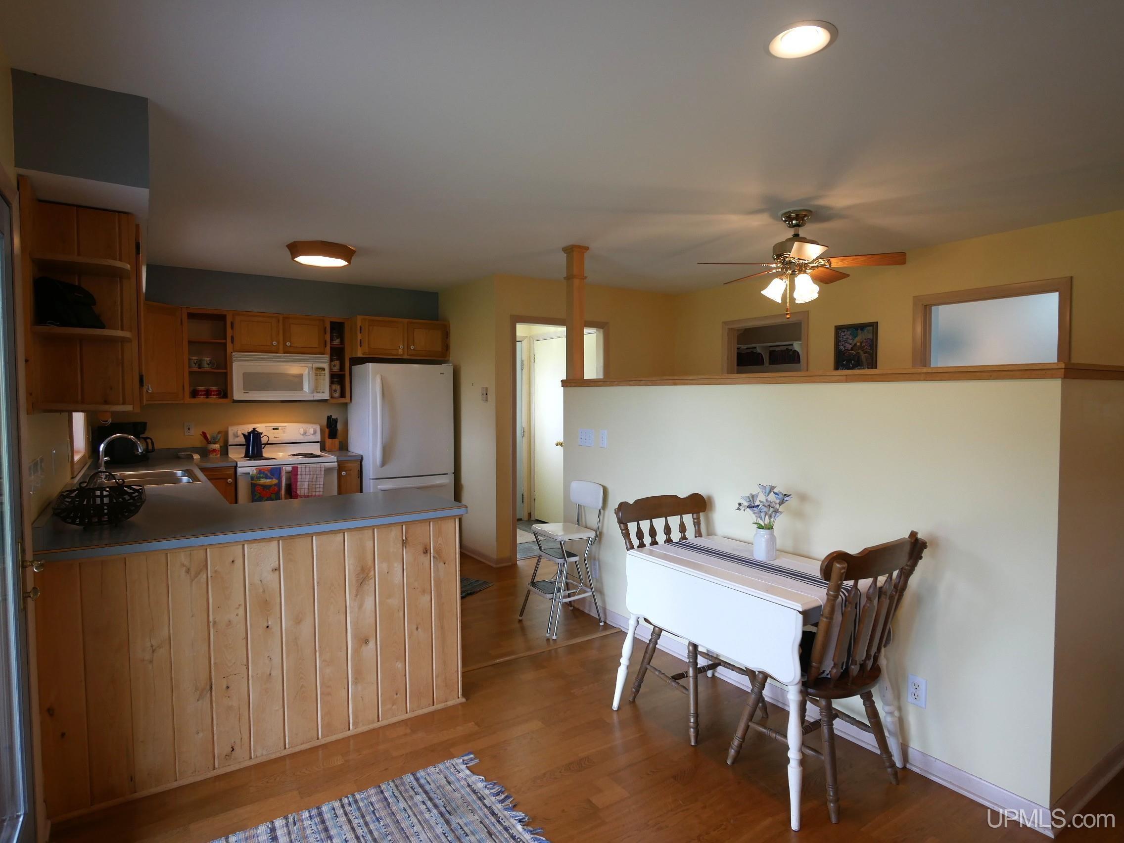 33490 Tapiola Road Property Photo 9