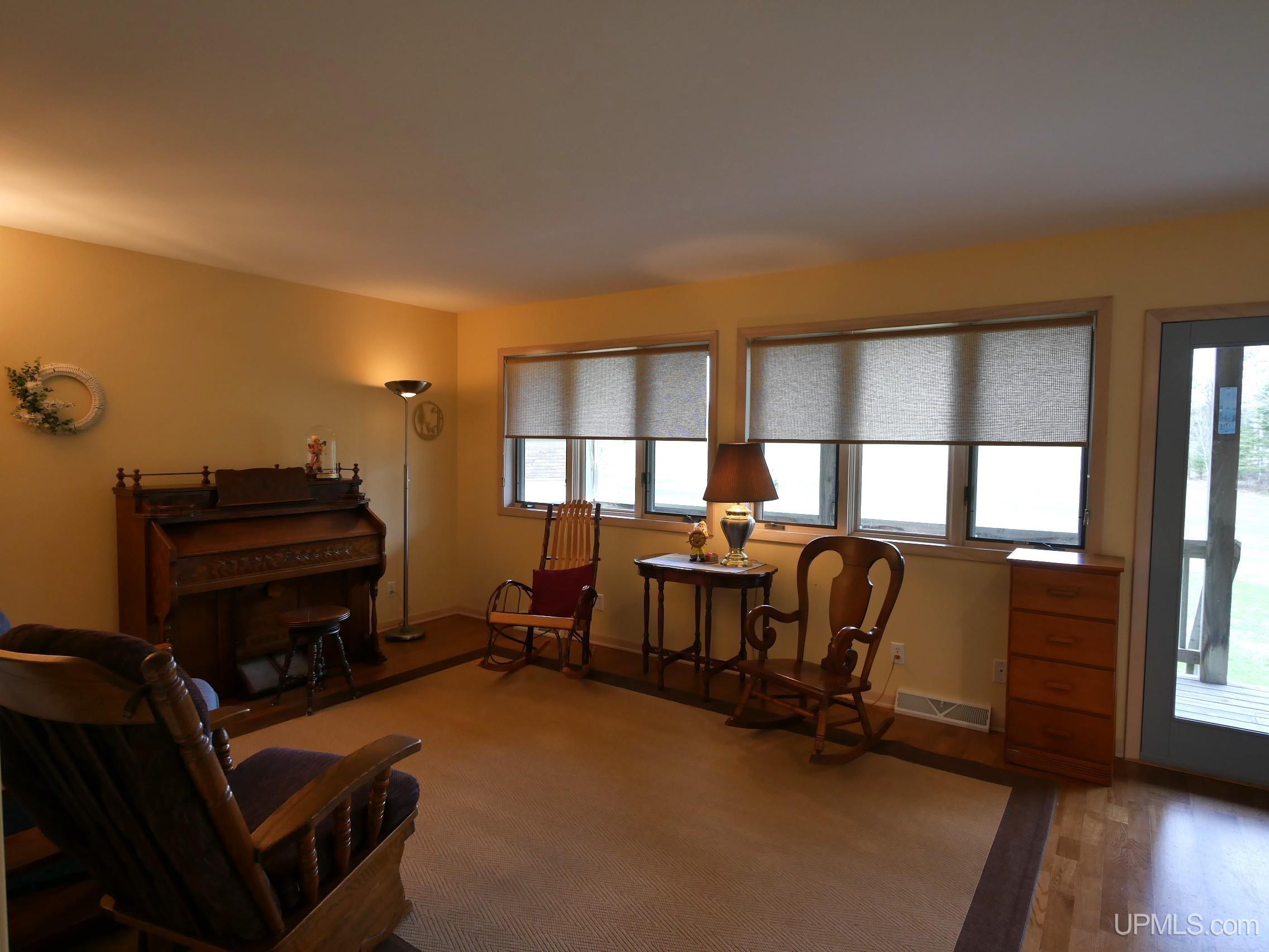 33490 Tapiola Road Property Photo 17