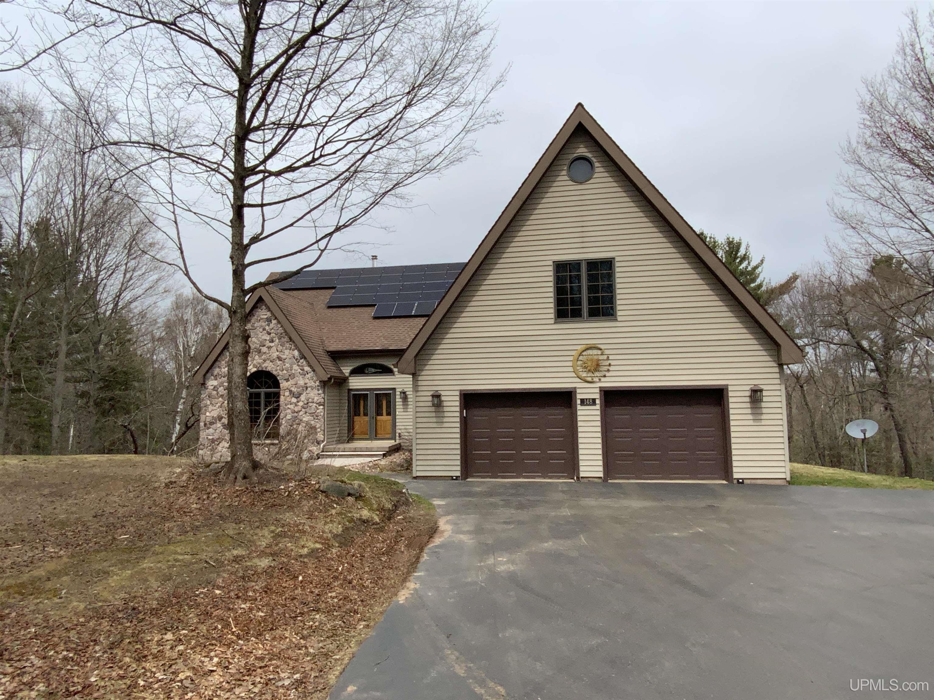 148 Chippewa Drive Property Photo 1