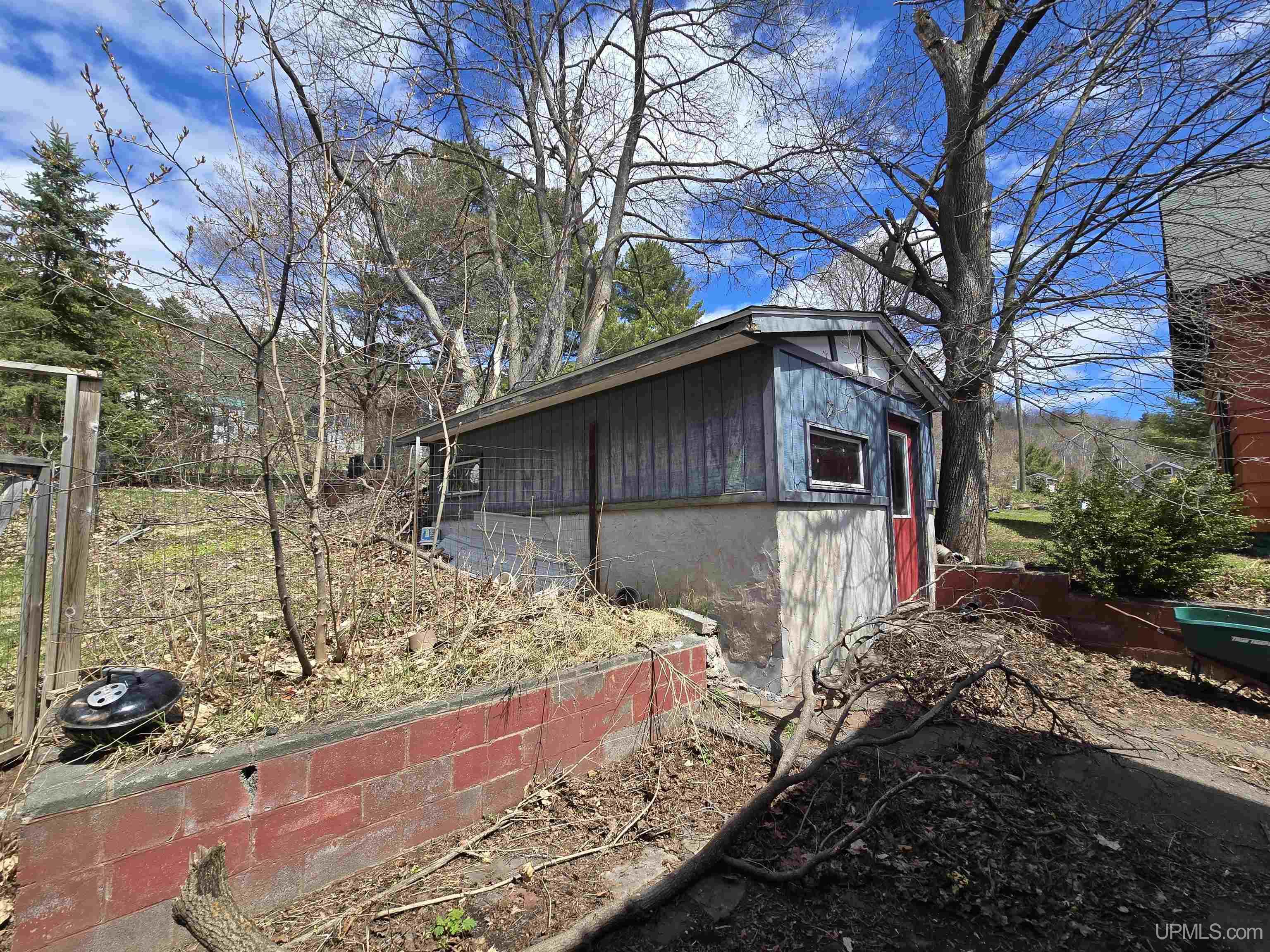 20904 E 2nd Street Property Photo 26