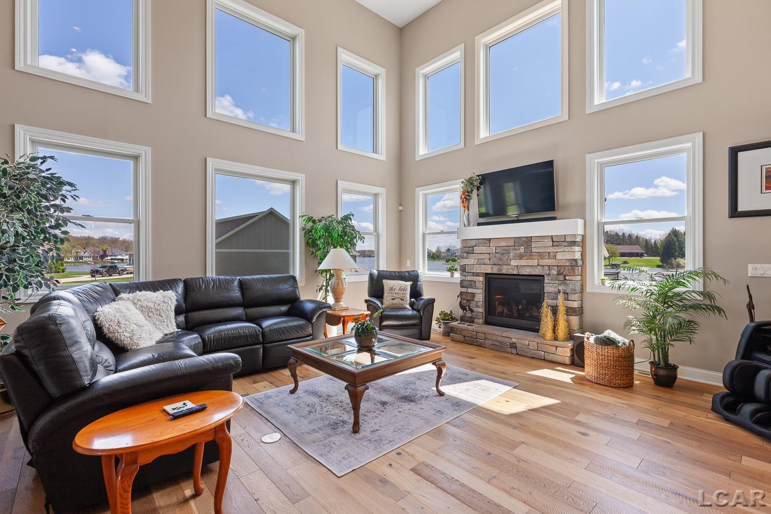 8719 Castlebar Lane Property Photo 6