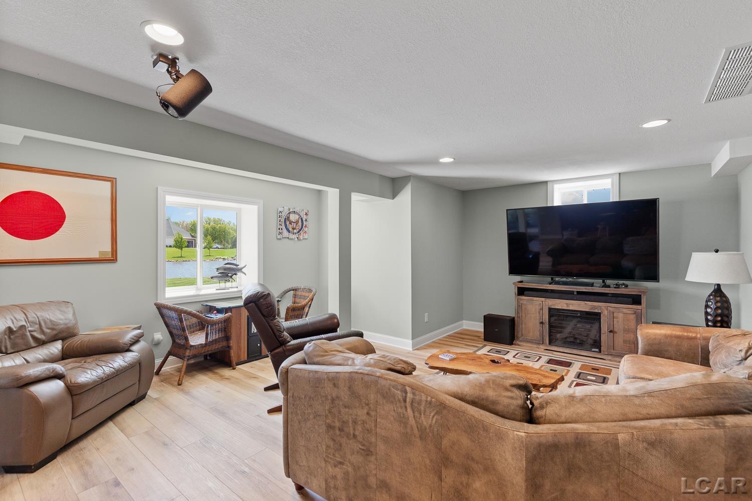 8719 Castlebar Lane Property Photo 45