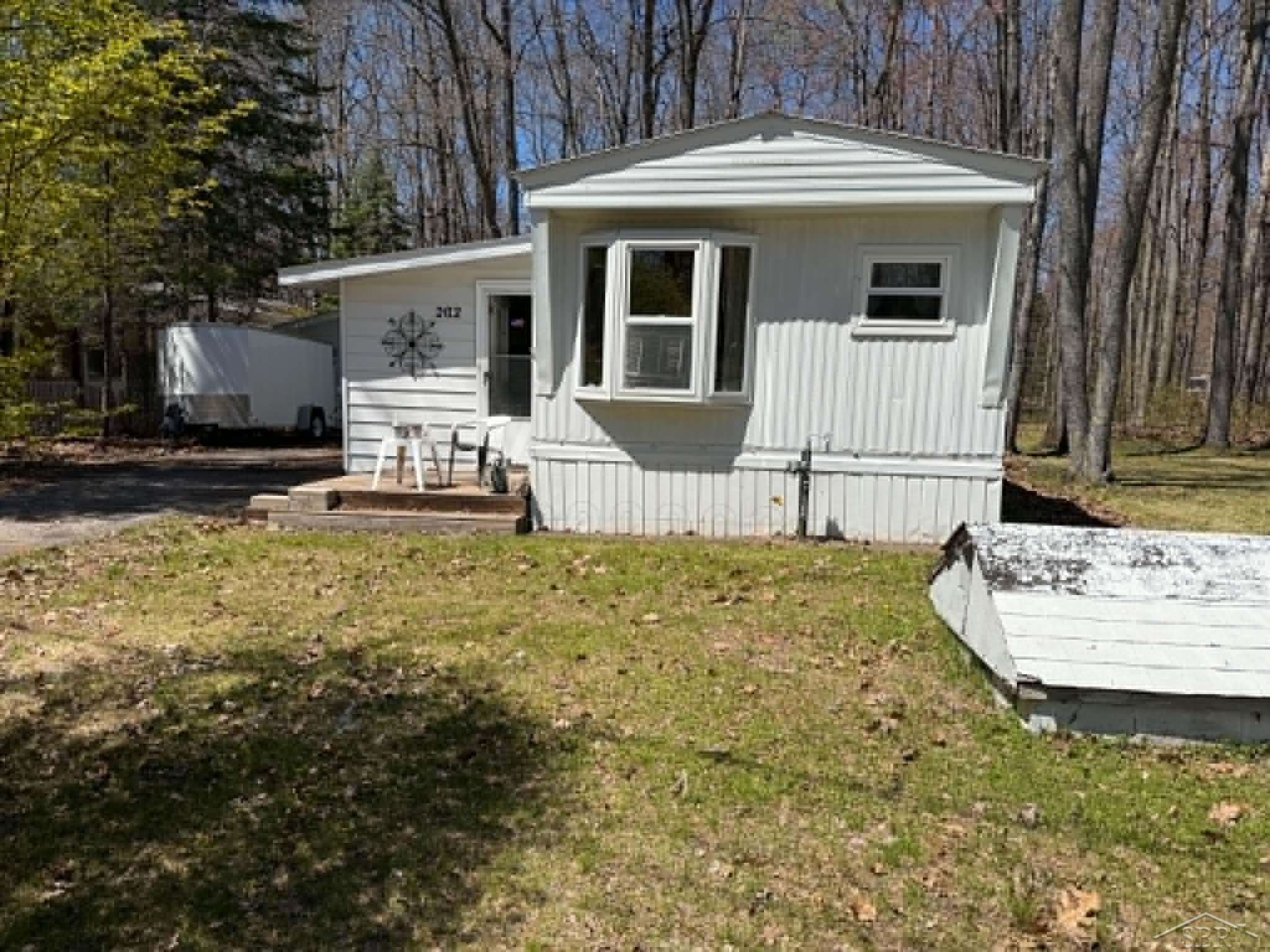 202 Highland Drive Property Photo 1