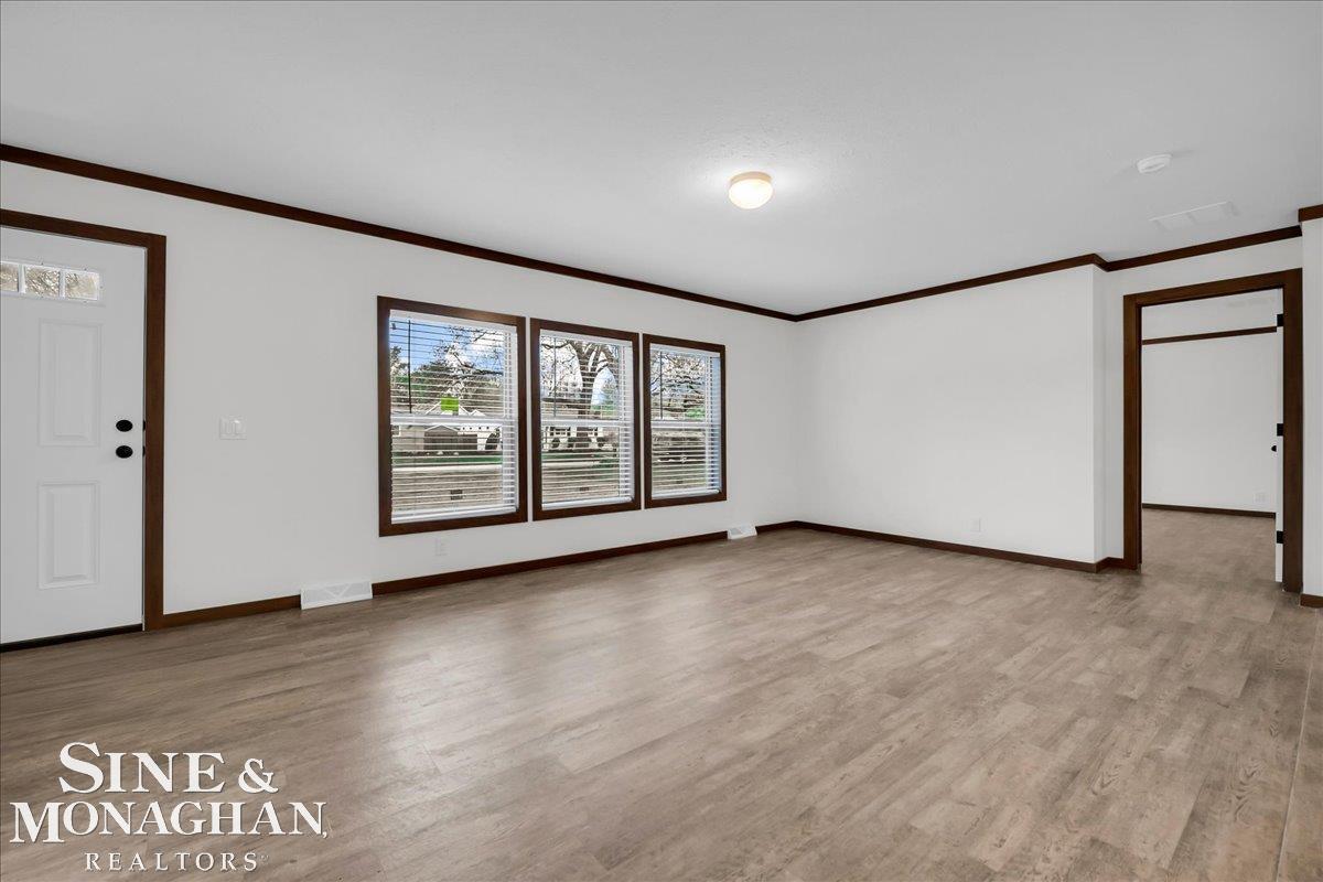 2060 Washington Street Property Photo 6