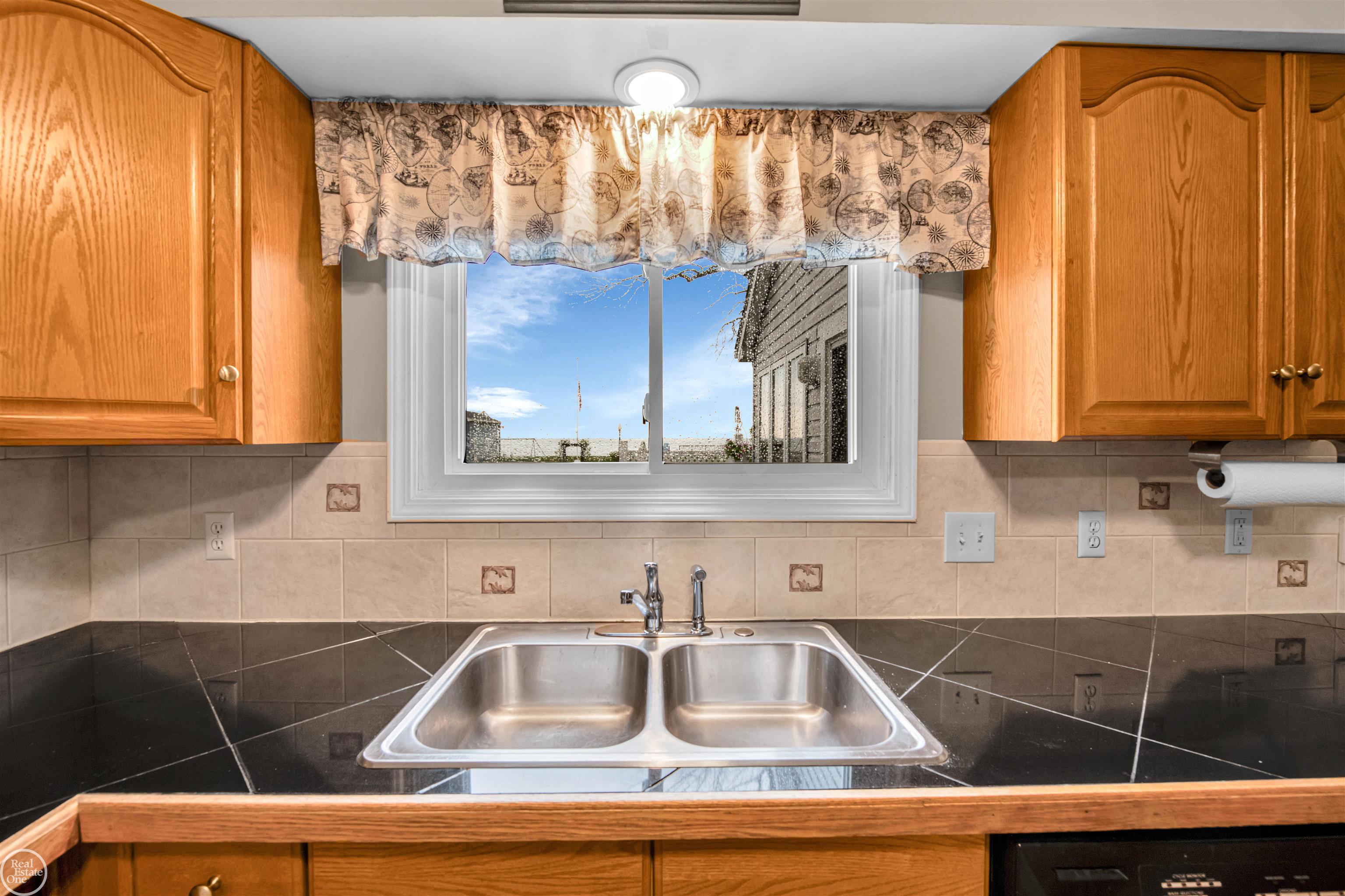 37330 Lakeshore Drive Property Photo 11