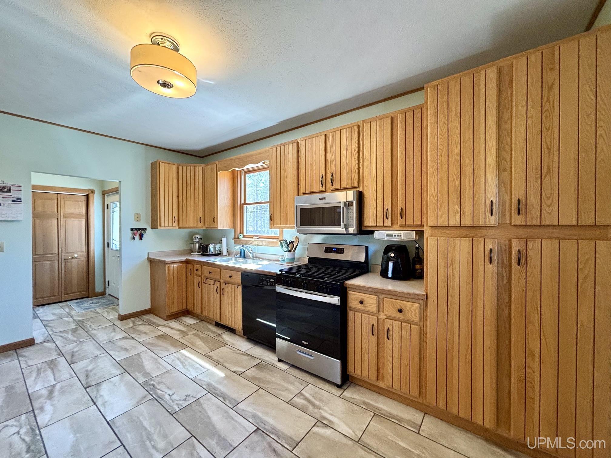 152 Brewer Drive Property Photo 11
