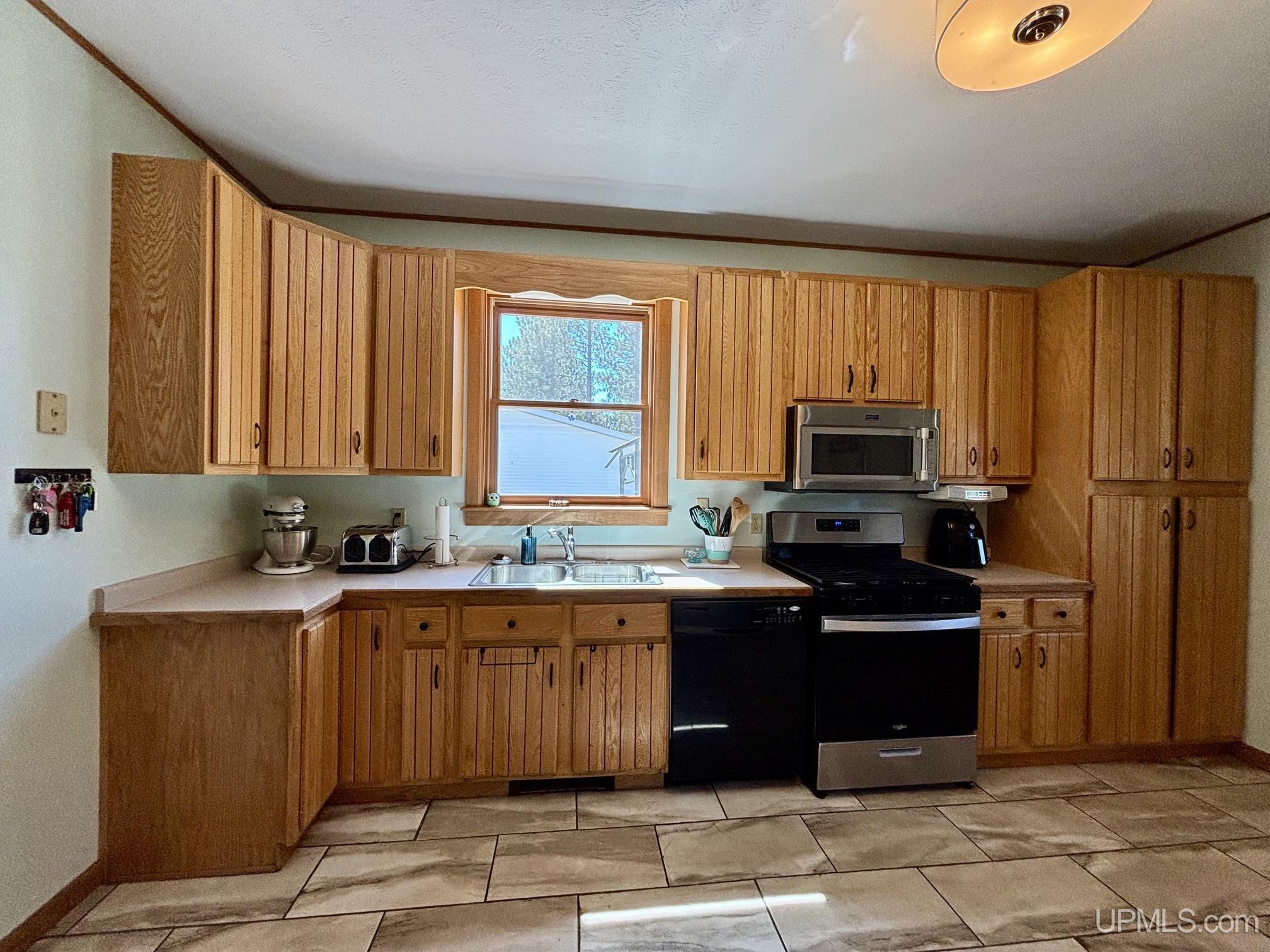 152 Brewer Drive Property Photo 12
