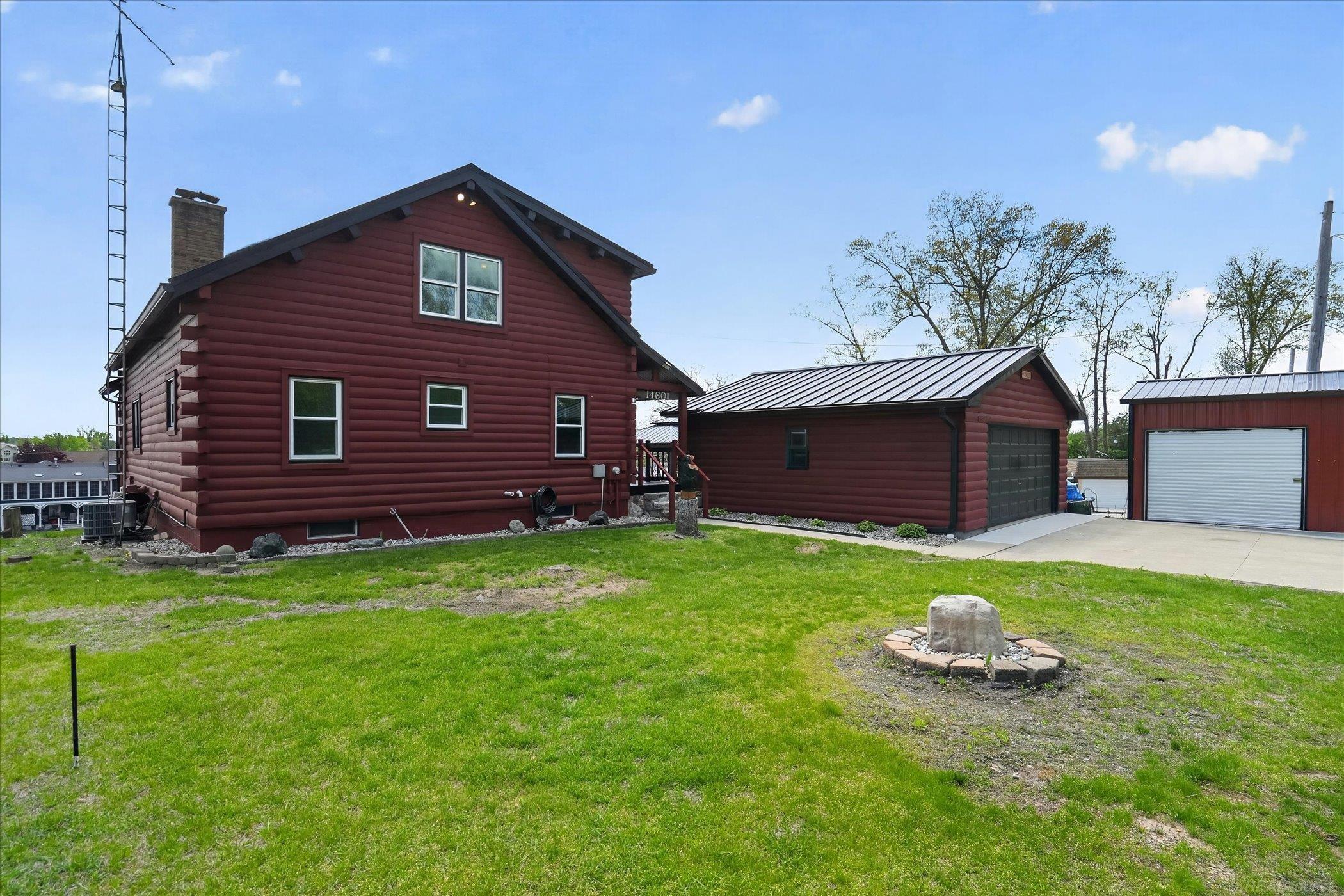 14601 Brookhurst Drive Property Photo 3