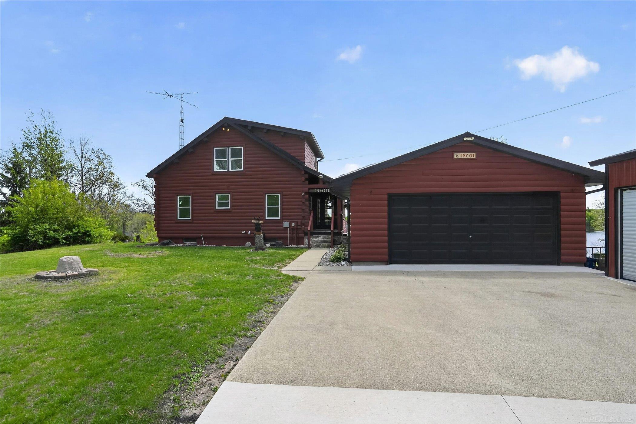 14601 Brookhurst Drive Property Photo 4