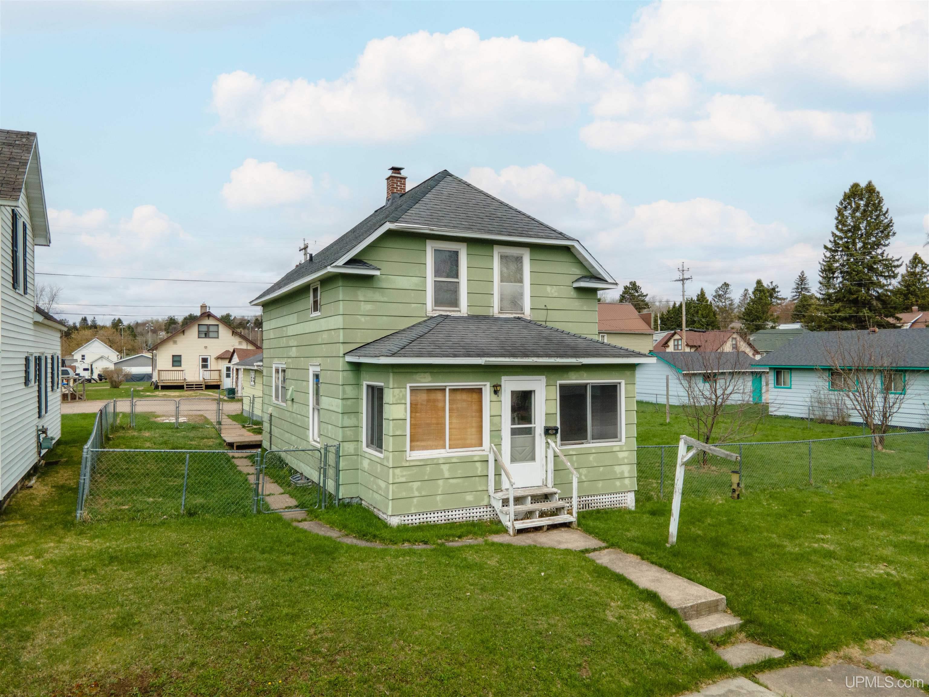 1119 N 1st Avenue Property Photo 1