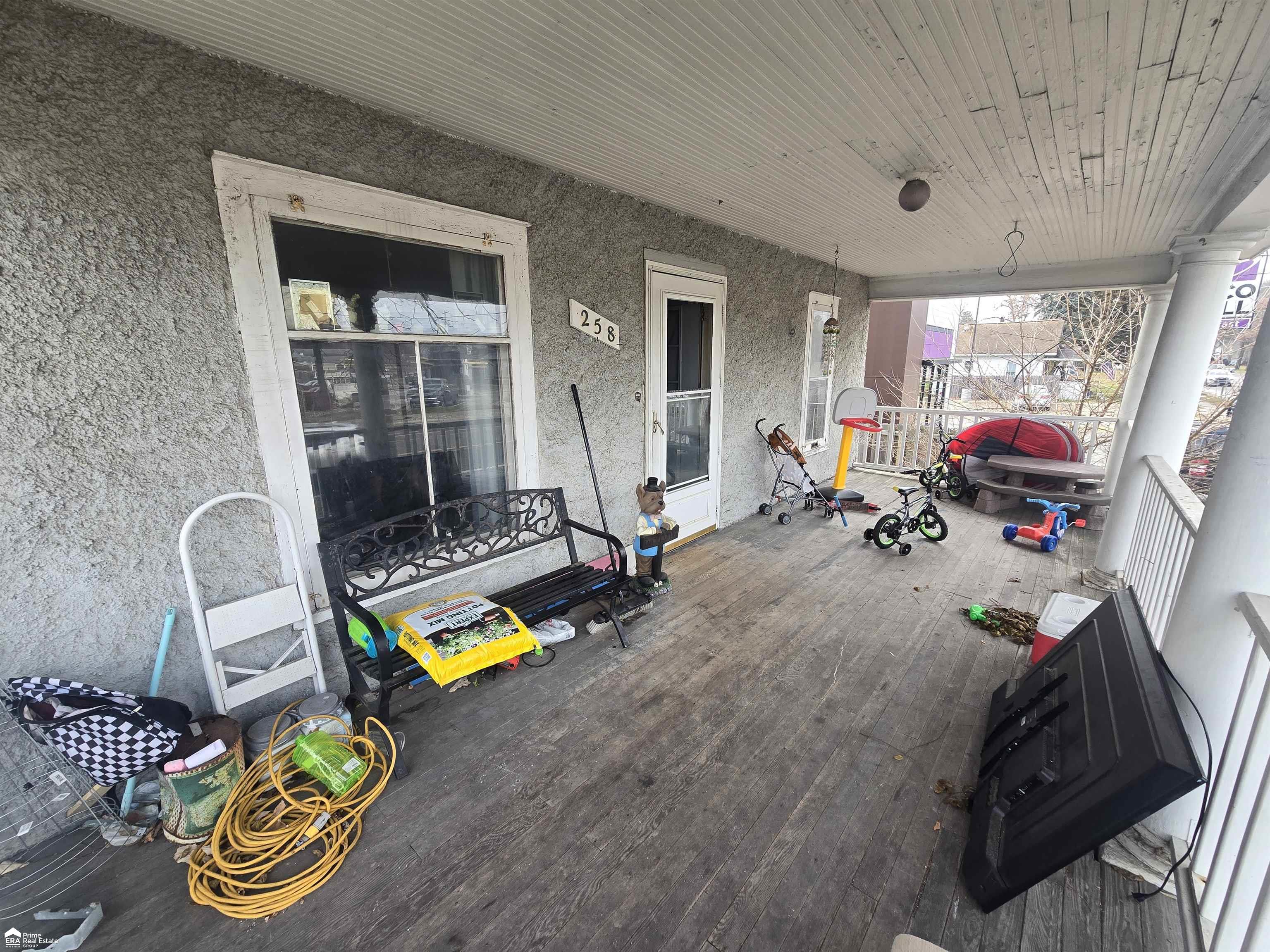 258 E State Road Property Photo 8