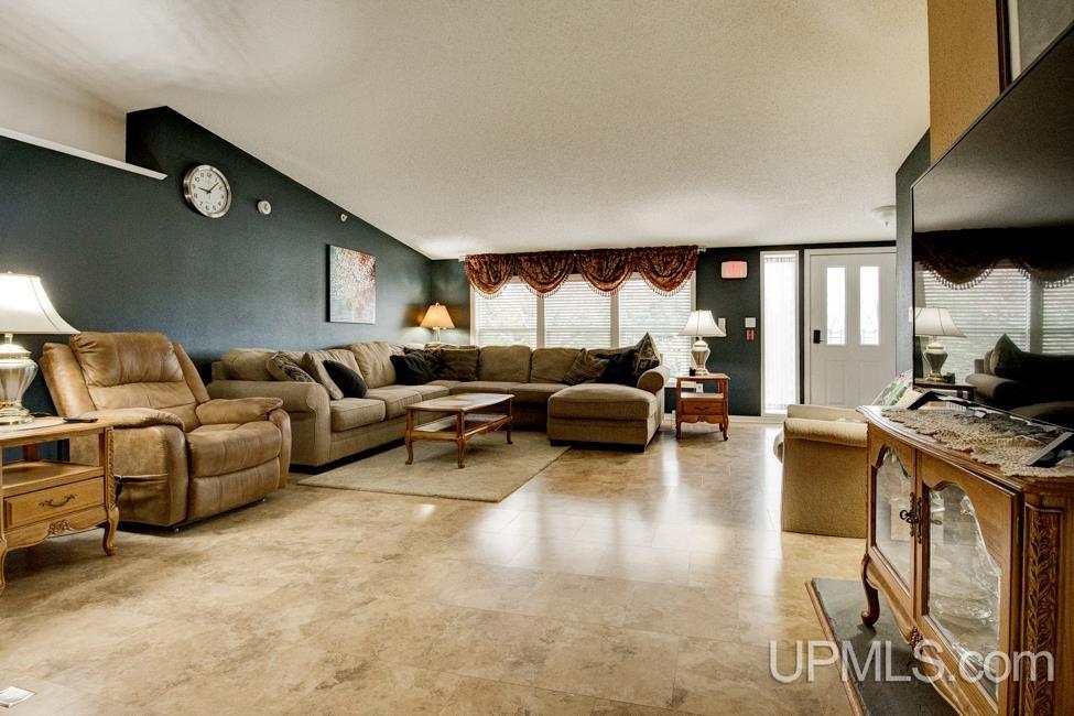 N4937 River Drive Property Photo 27