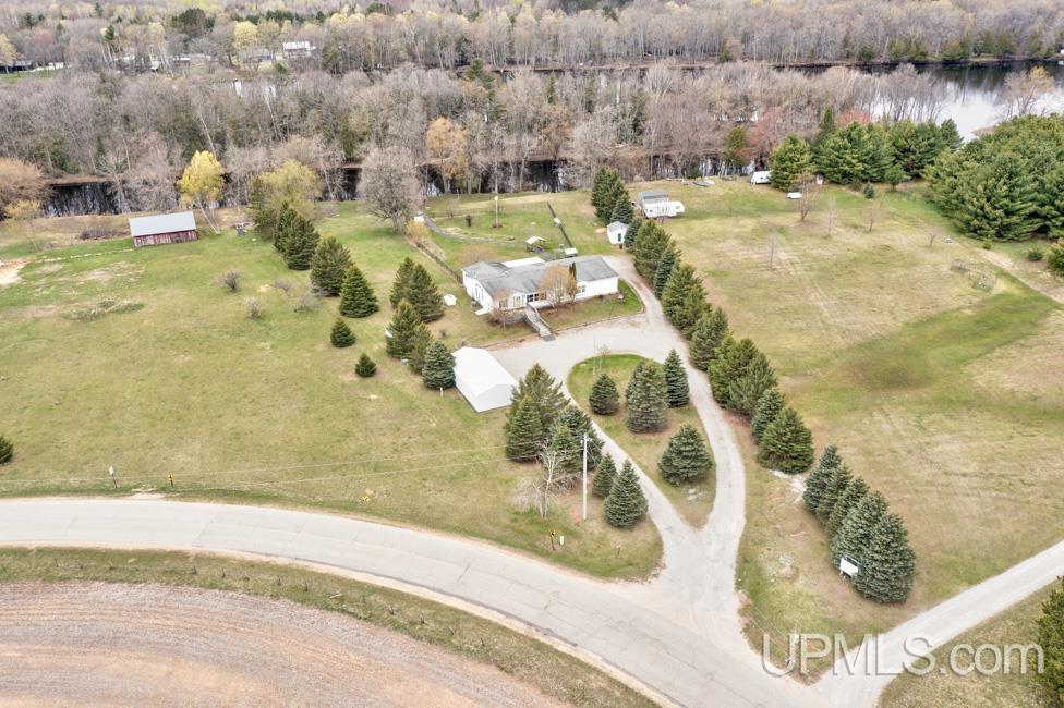 N4937 River Drive Property Photo 91