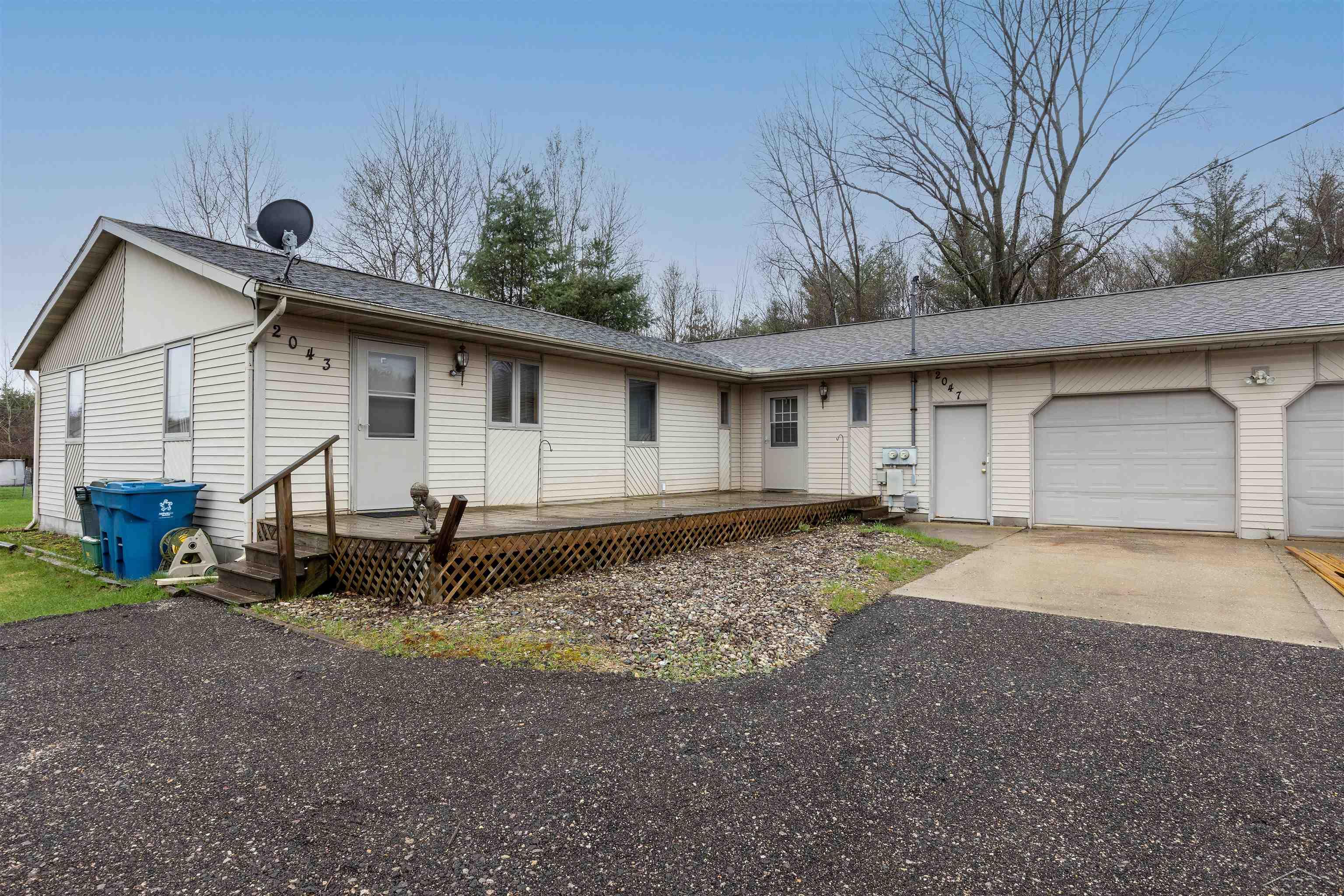 2043/2047 N Neiner Road Property Photo 2