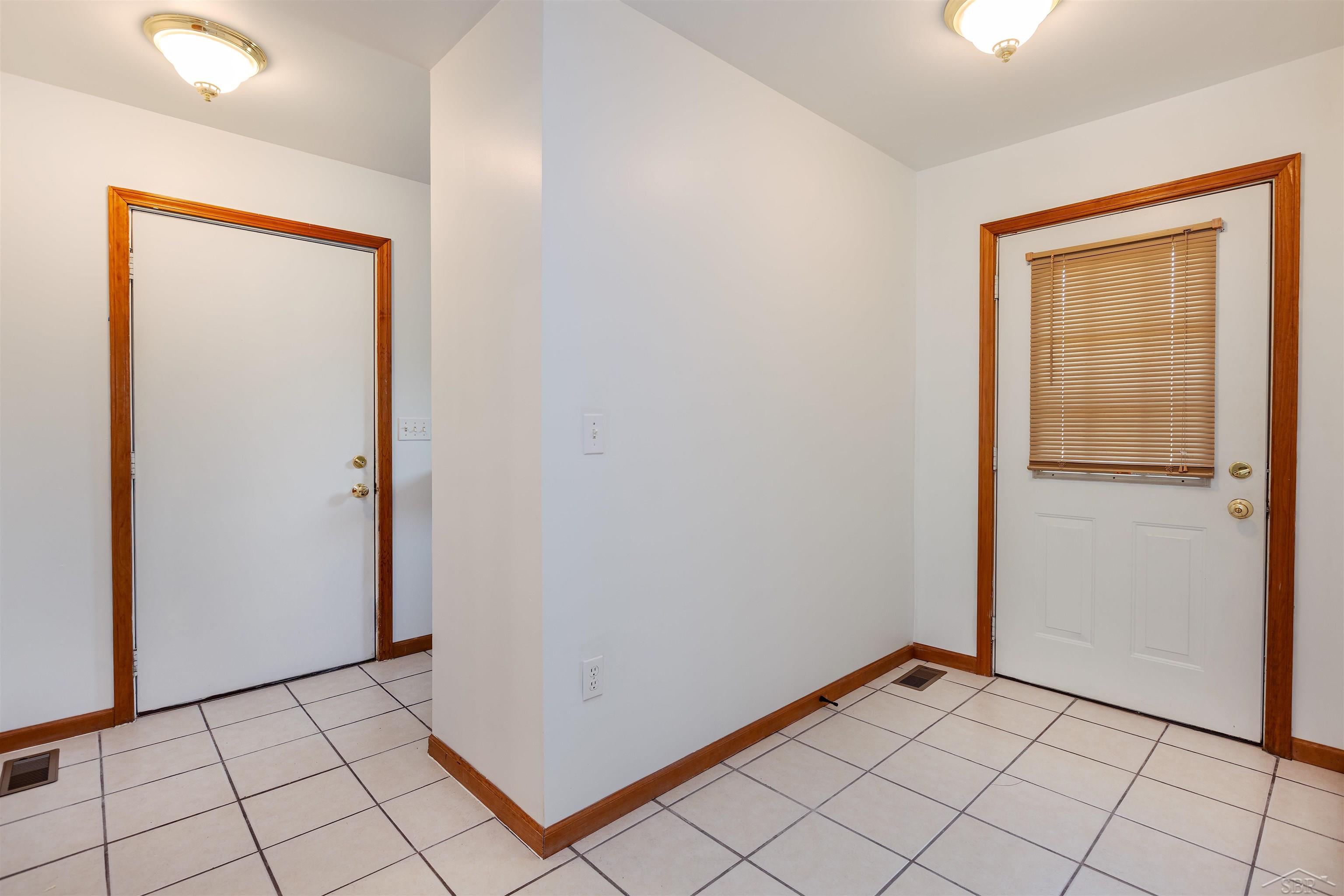 2043/2047 N Neiner Road Property Photo 3