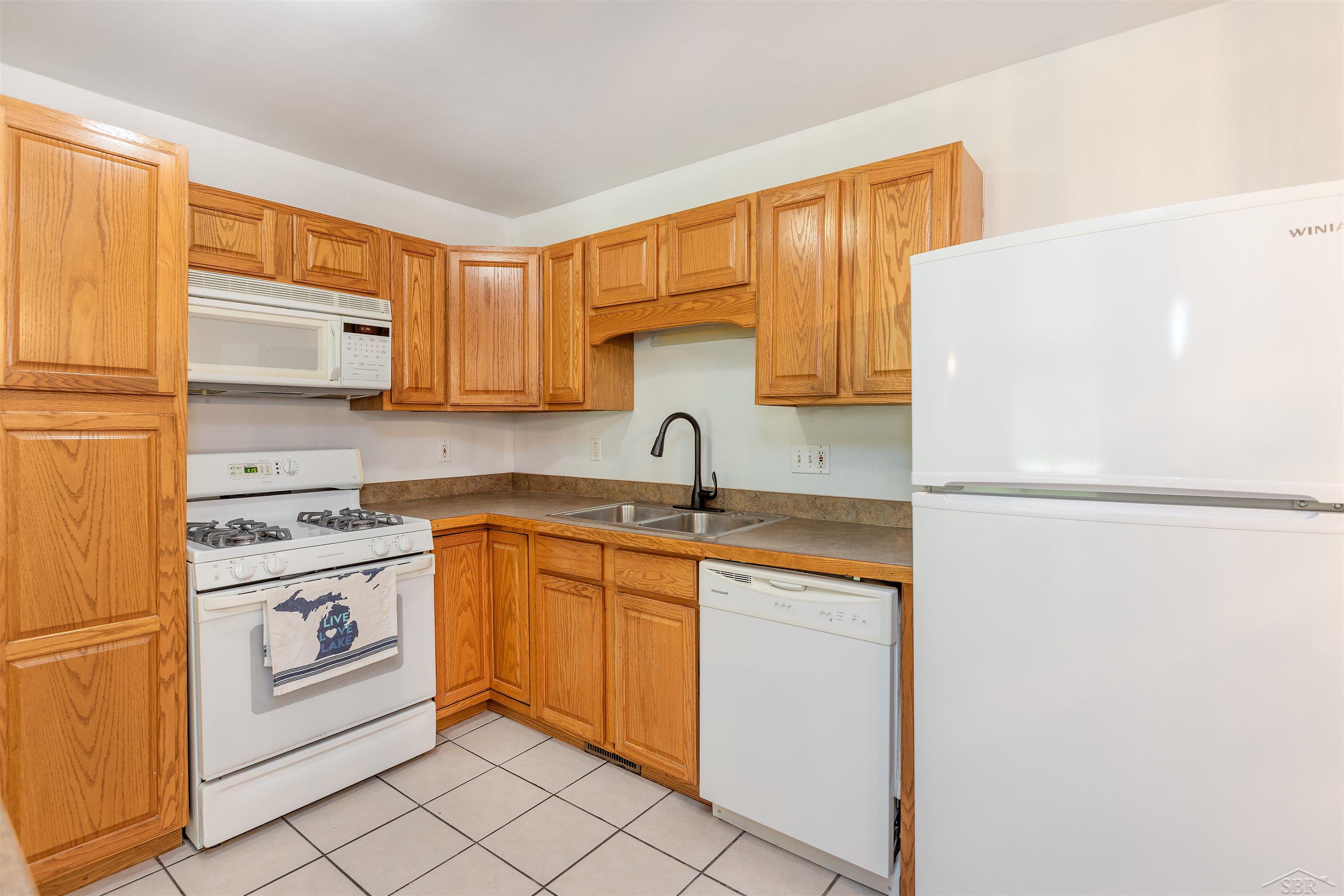 2043/2047 N Neiner Road Property Photo 4