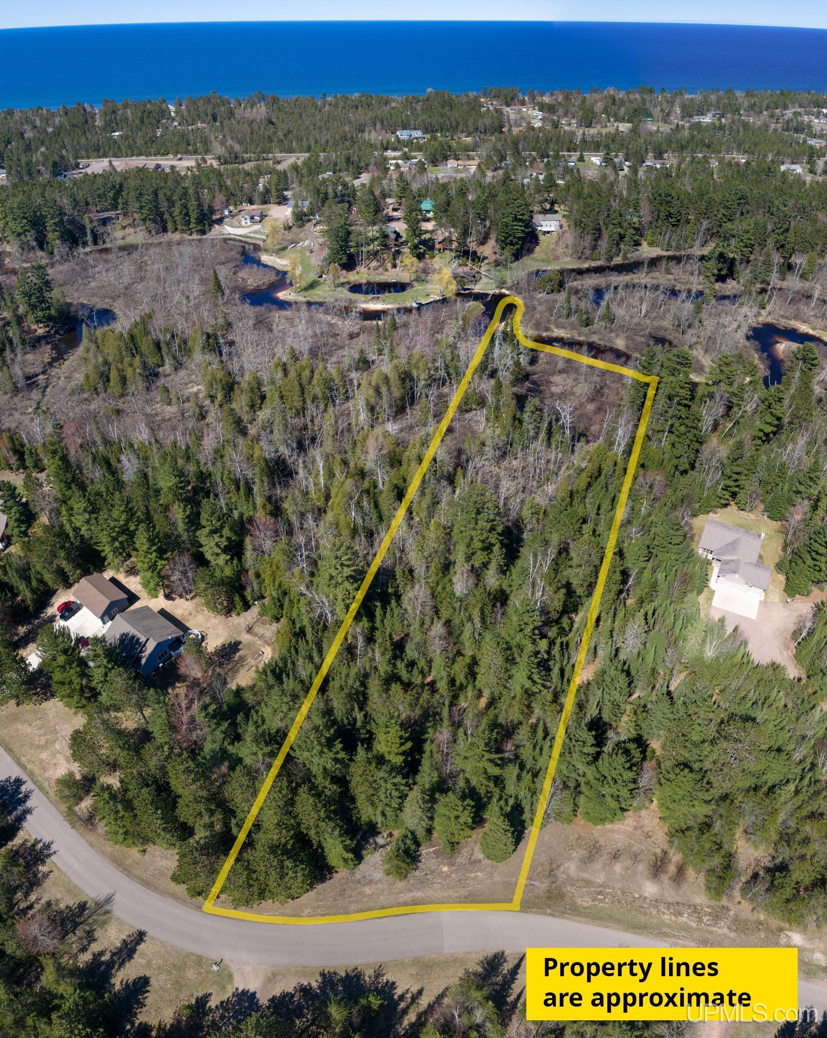 129 Wintergreen Trail Property Photo 1