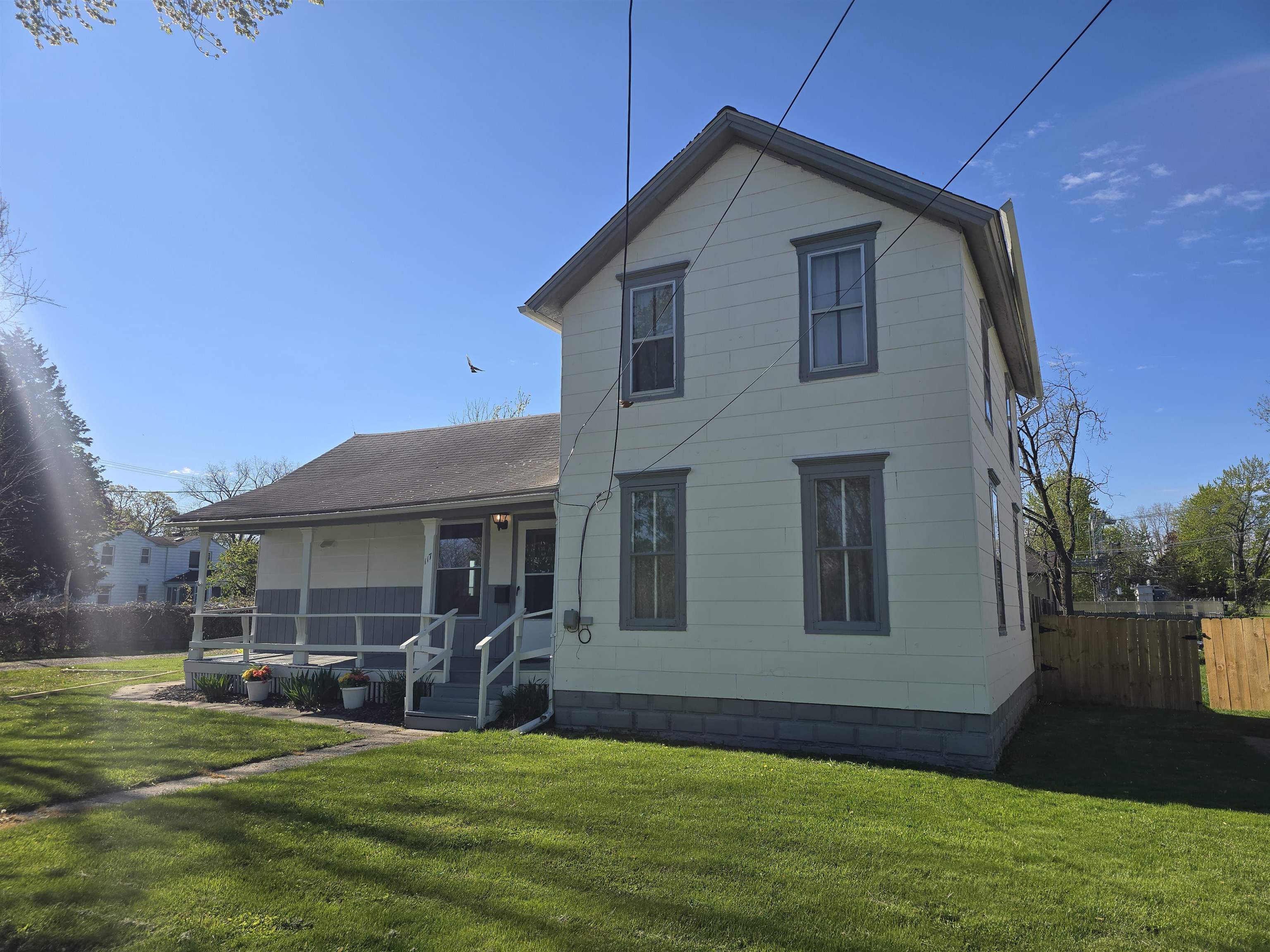 117 W Mcneil Street Property Photo 2